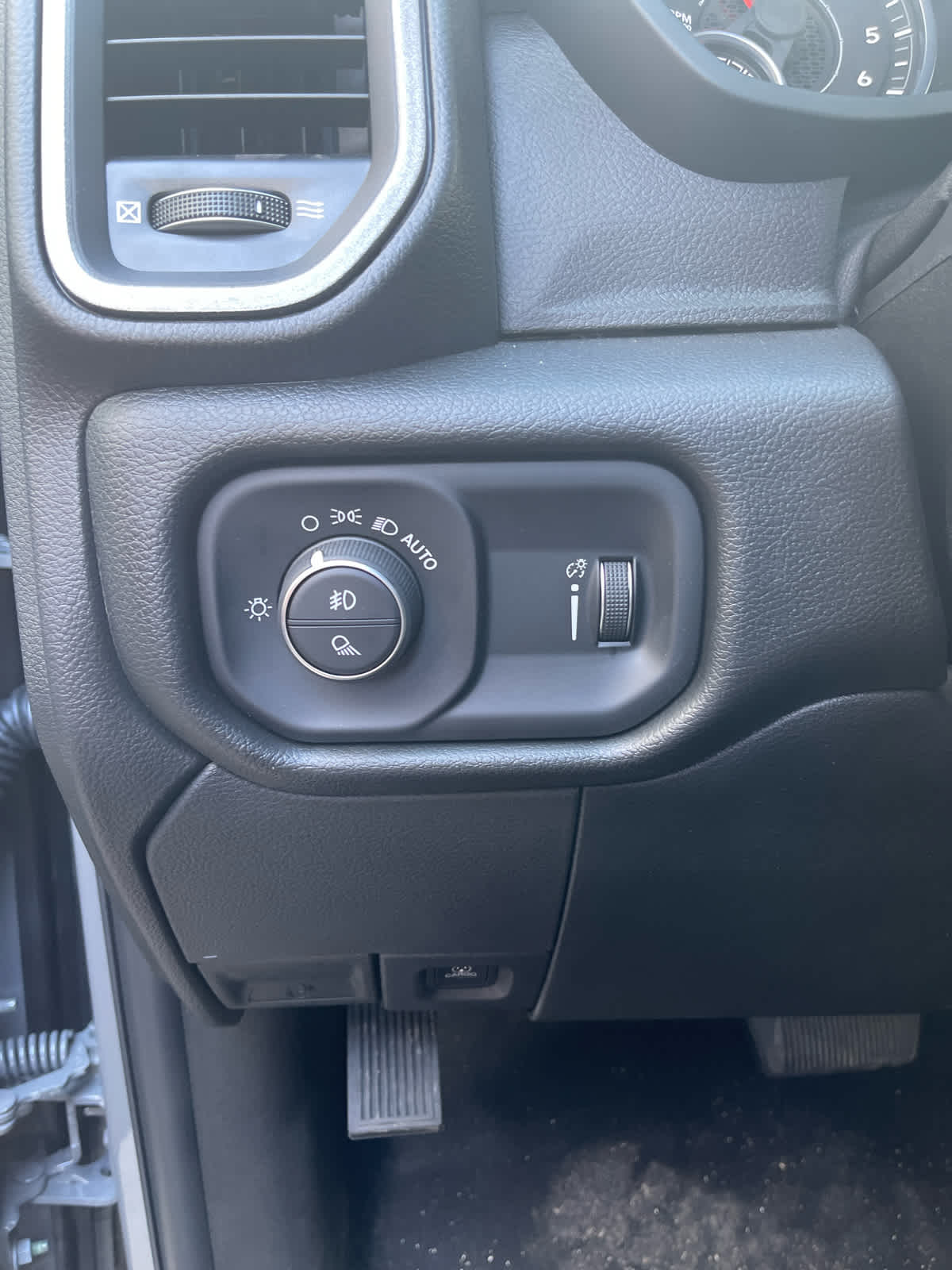 2026 RAM 2500 Tradesman - Photo 14