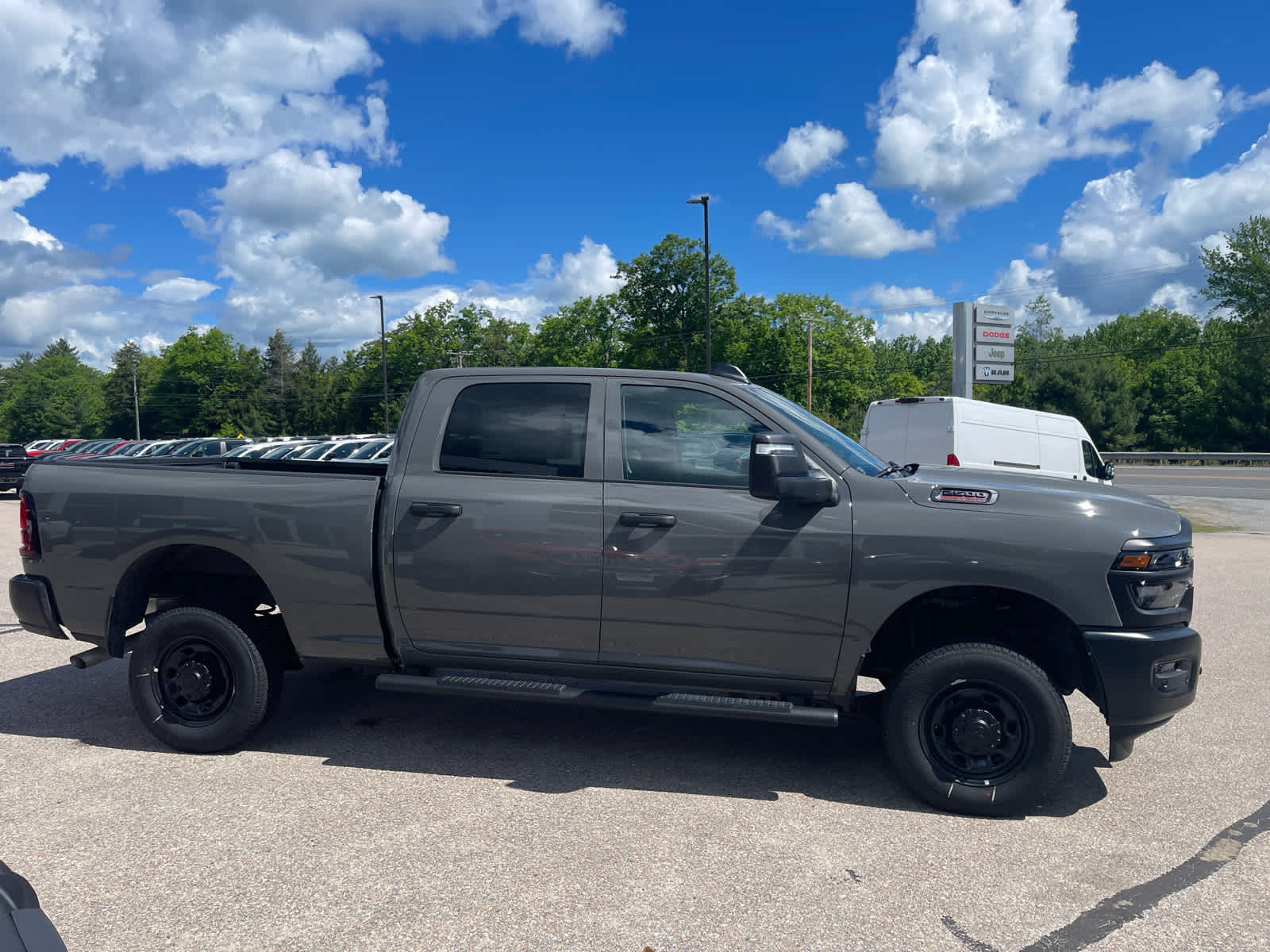 2026 RAM 2500 Tradesman - Photo 9