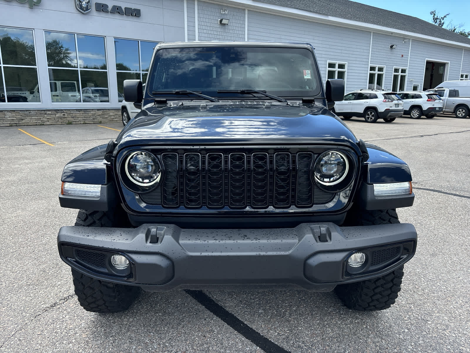 Used 2024 Jeep Gladiator Willys with VIN 1C6HJTAGXRL112000 for sale in Hillsboro, NH