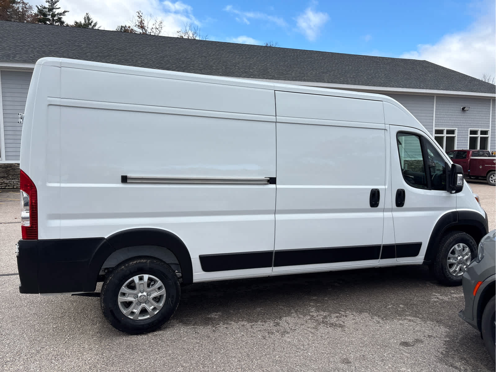 2025 Ram ProMaster 3500 Cargo Van photo 3