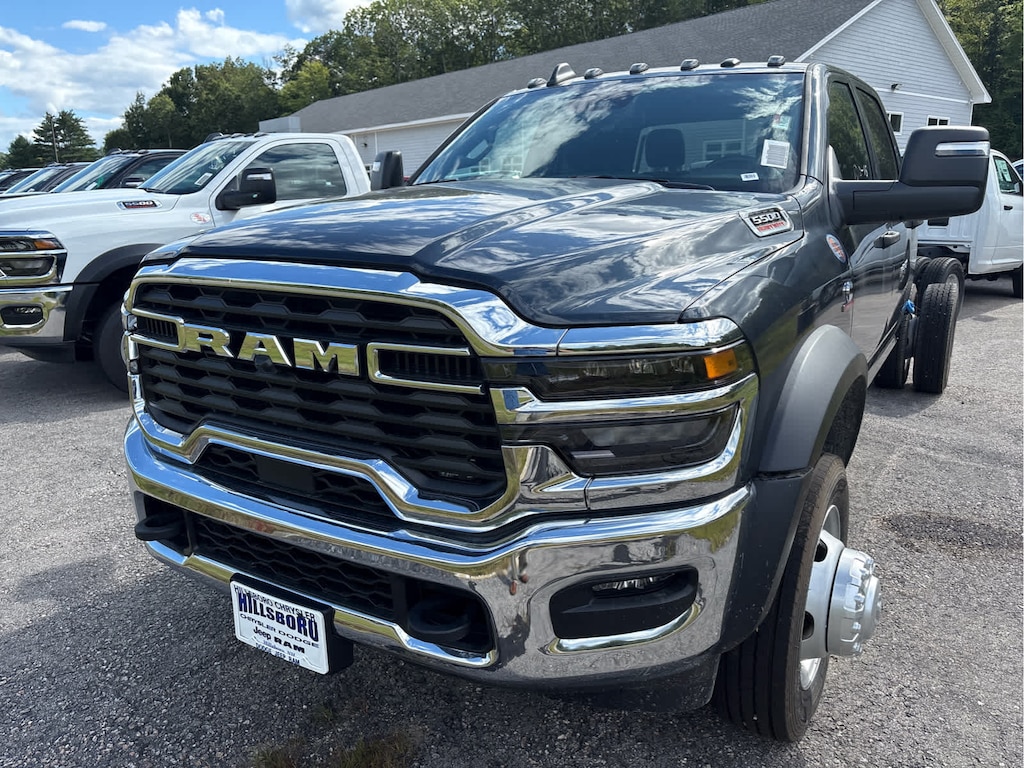 New 2025 Ram 5500 Chassis Cab 5500 TRADESMAN CHASSIS CREW CAB 4X4 60' CA Pickup