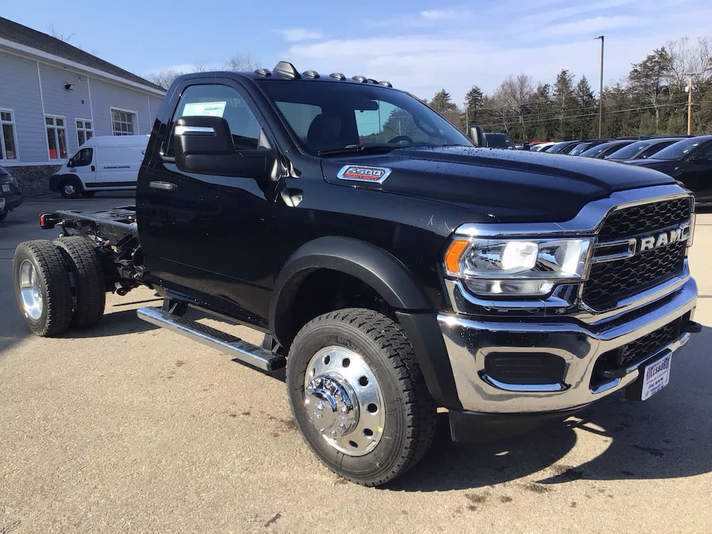 New 2024 Ram 5500 Chassis Cab 5500 TRADESMAN CHASSIS REGULAR CAB 4X4 60' CA Pickup