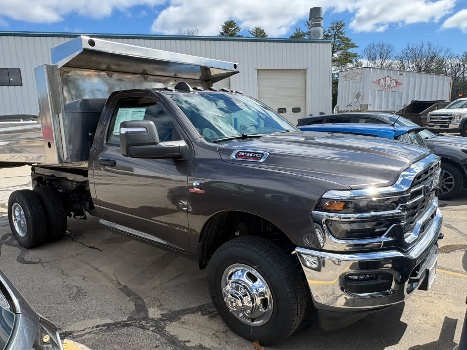 2026 RAM 3500 Chassis Tradesman - Photo 7