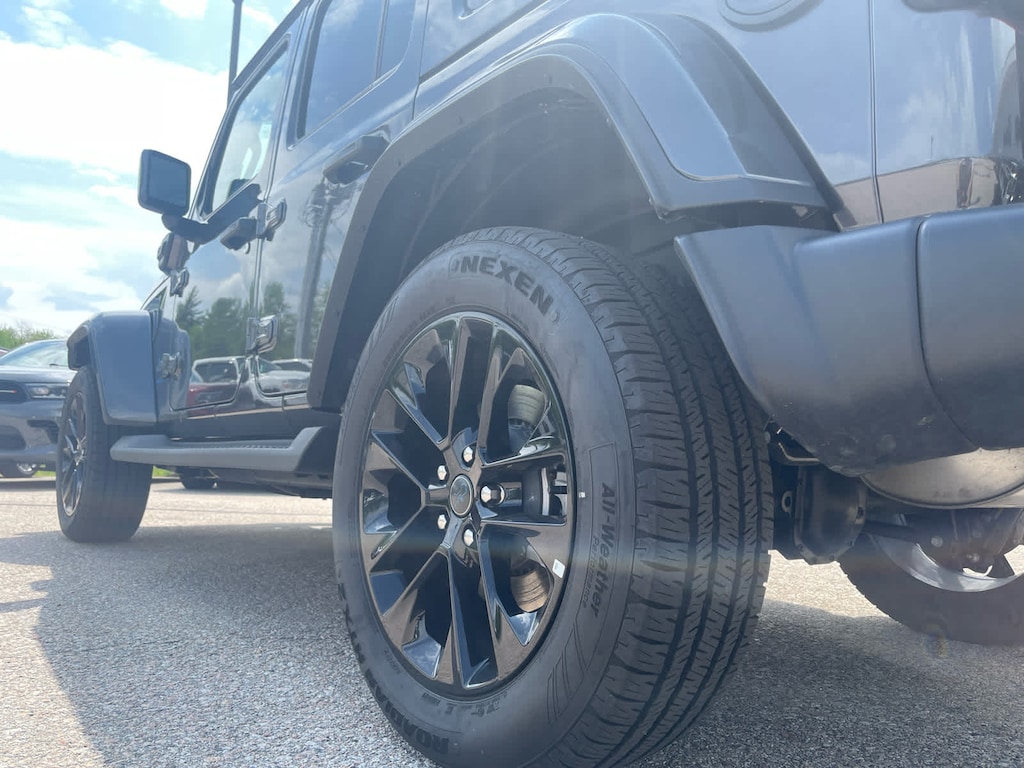 Used 2025 Jeep Wrangler 4xe Sahara SUV