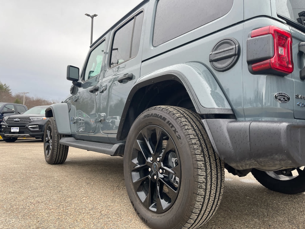 Used 2025 Jeep Wrangler 4xe Sahara SUV