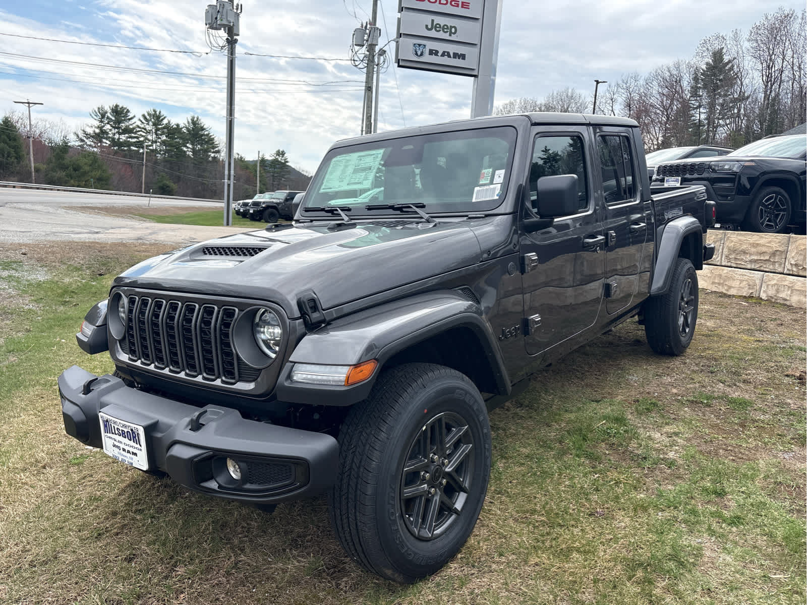 2026 Jeep Gladiator Sport S Auto's photo
