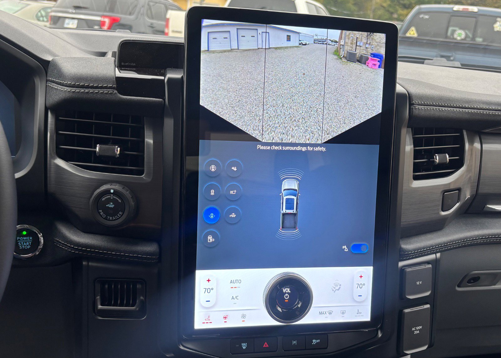 2025 Ford F-150 Lightning Flash - Photo 58