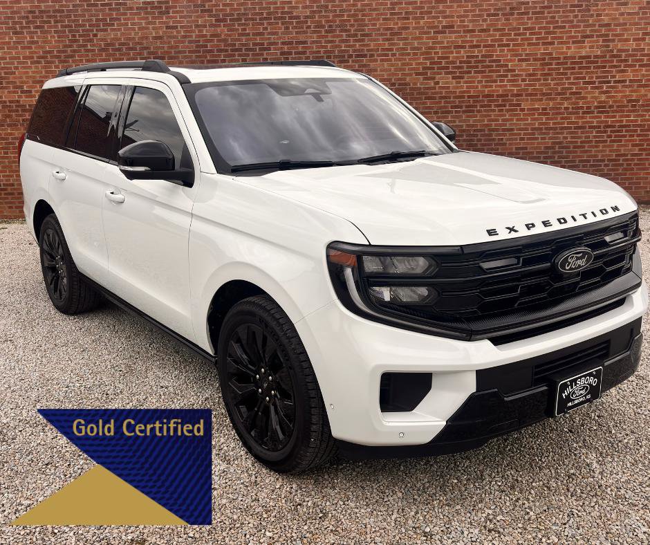 2025 Ford Expedition Platinum's photo