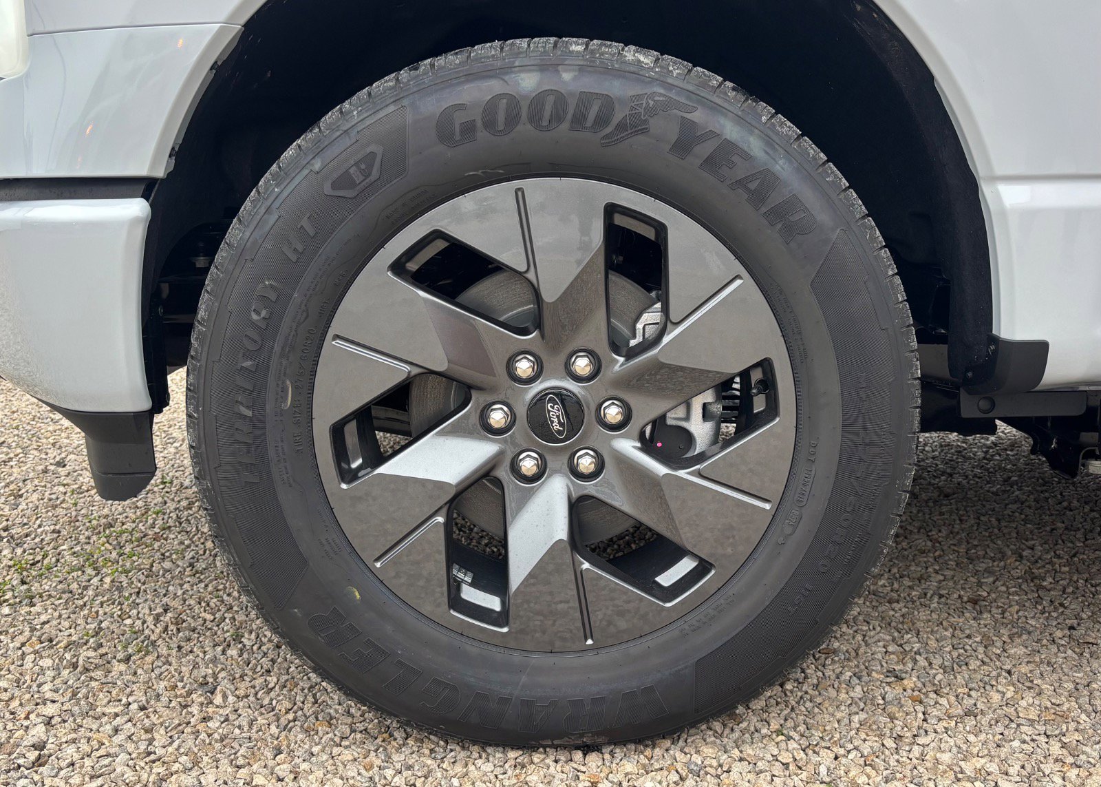 2025 Ford F-150 Lightning Flash - Photo 29