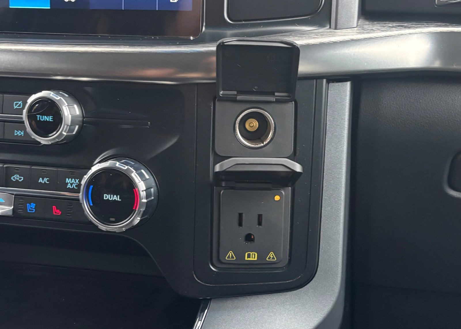2022 Ford F-150 Lariat - Photo 44