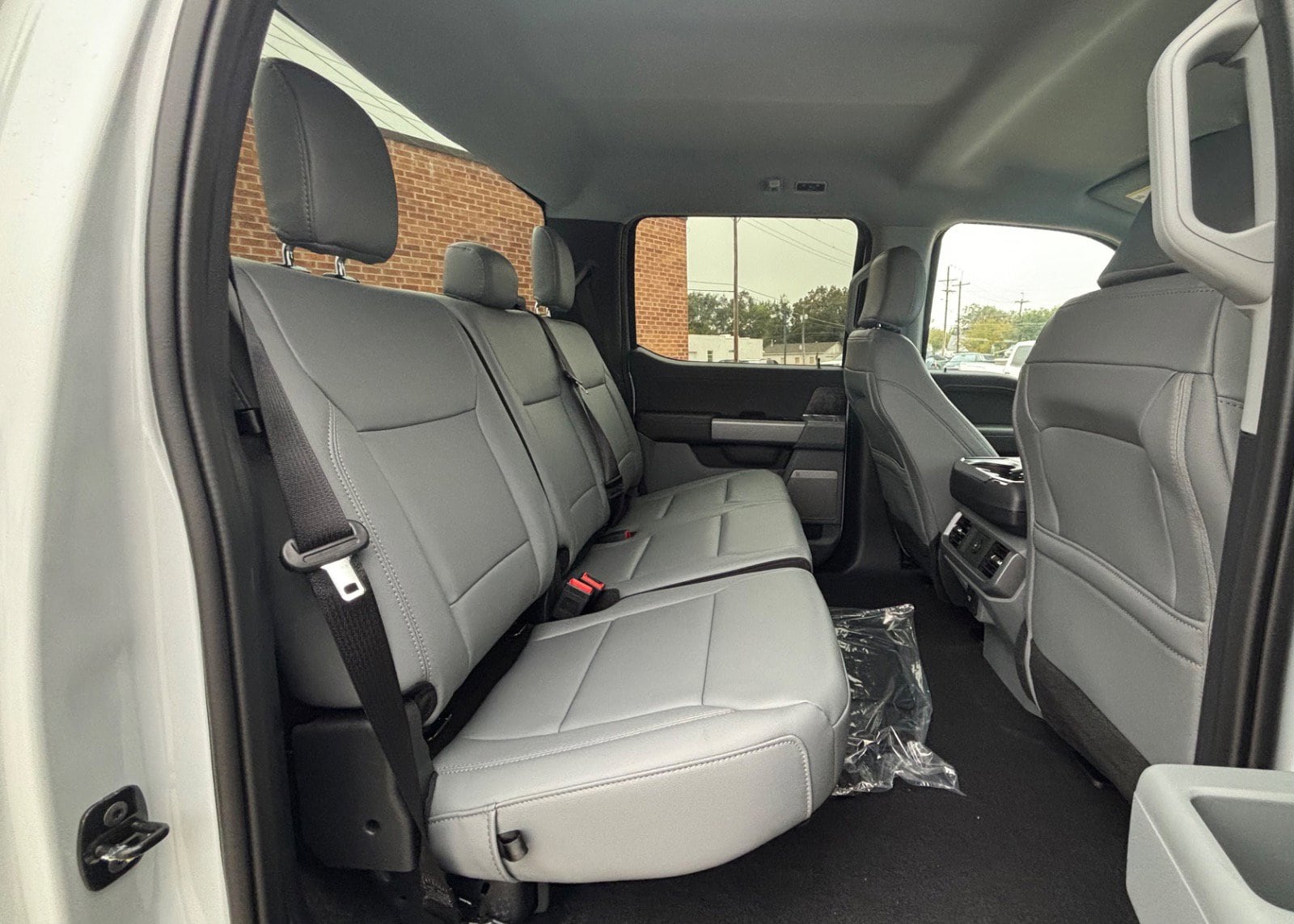 2025 Ford F-150 Lightning Flash - Photo 41