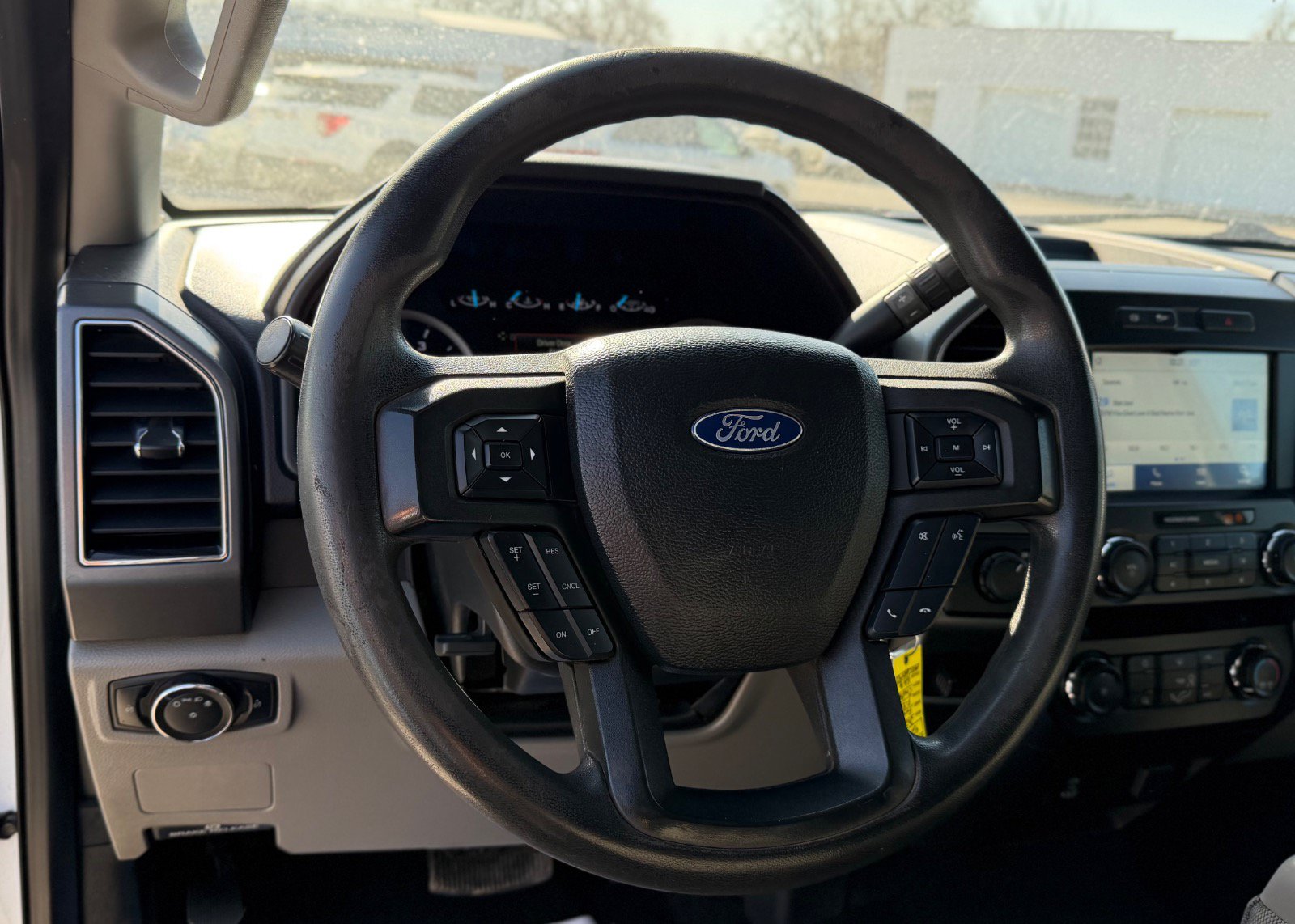 2021 Ford F-550 Super Duty Chassis Cab XLT - Photo 14