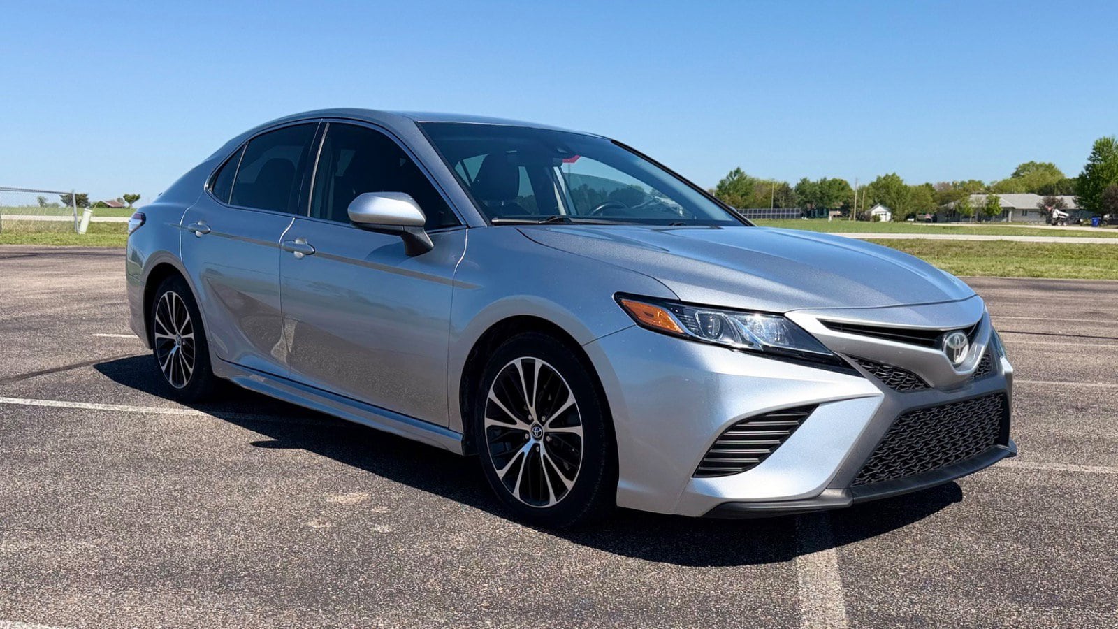 2020 Toyota Camry SE