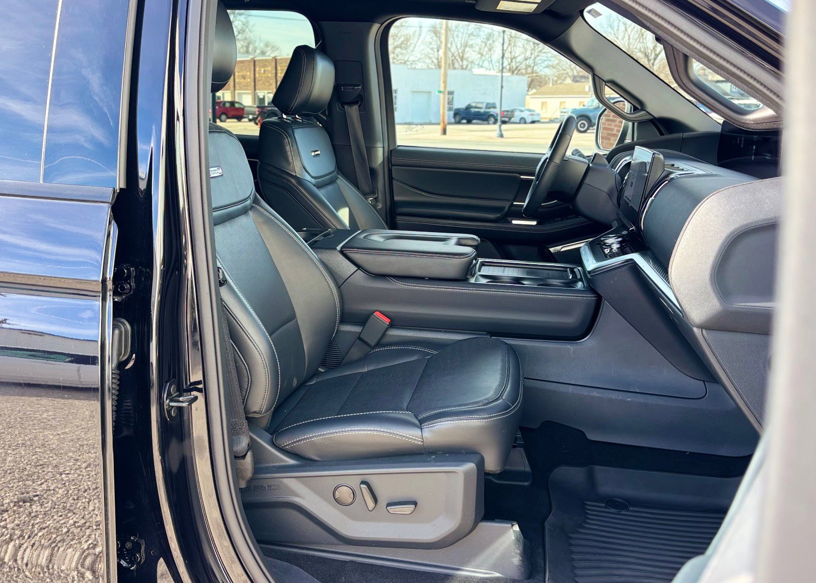 2025 Ford Expedition Platinum - Photo 42