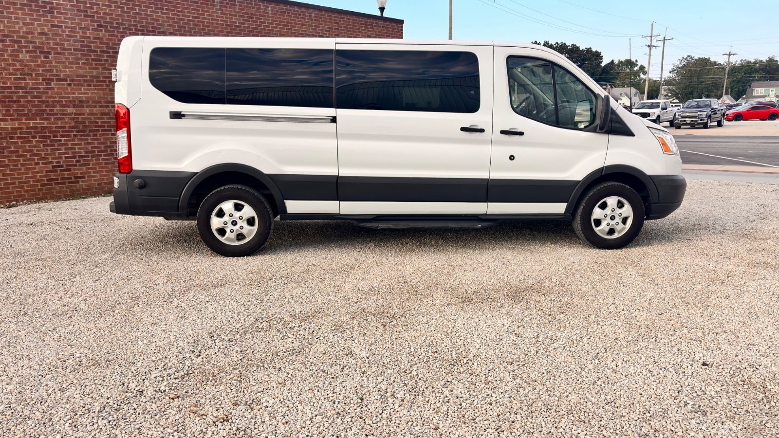 Used 2018 Ford Transit Wagon XLT with VIN 1FBZX2YM3JKA97176 for sale in Hillsboro, KS