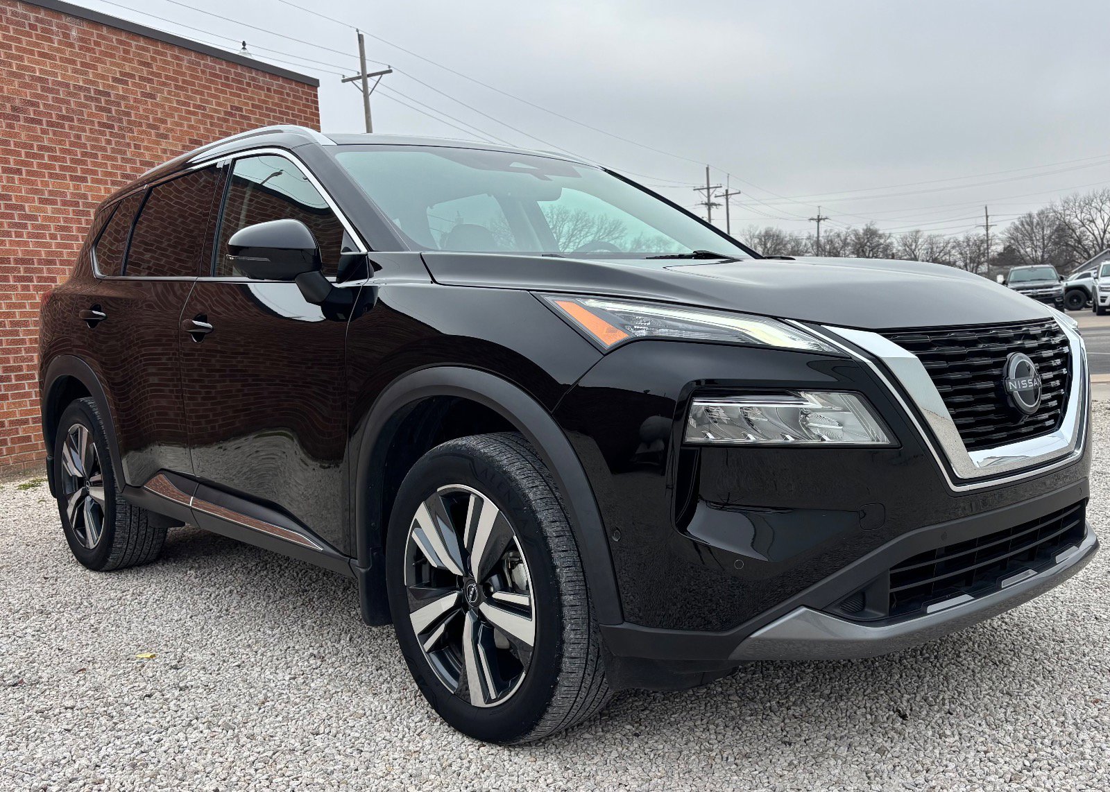 2023 Nissan Rogue SL's photo