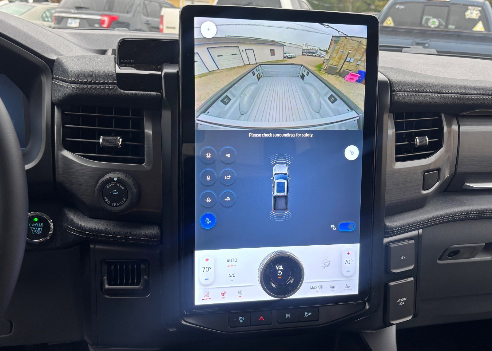 2025 Ford F-150 Lightning Flash - Photo 60