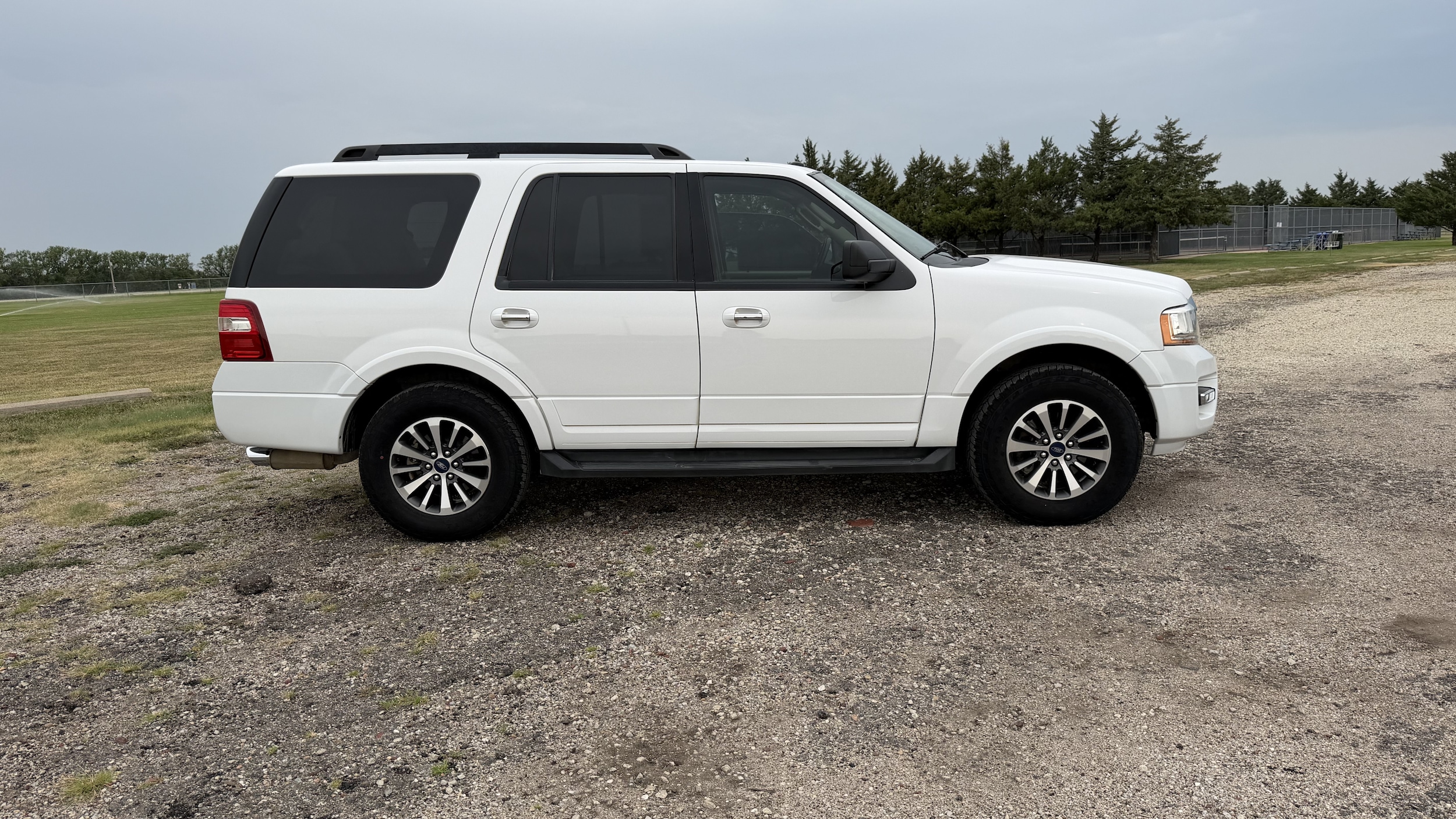 Certified 2017 Ford Expedition XLT with VIN 1FMJU1JT3HEA30885 for sale in Hillsboro, KS