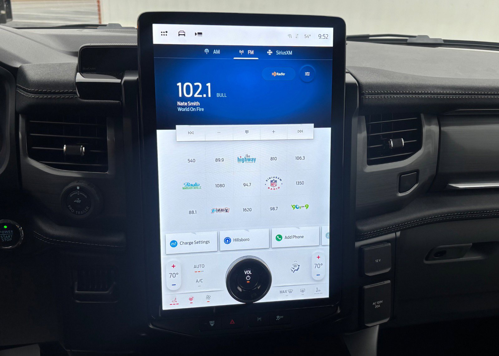 2025 Ford F-150 Lightning Flash - Photo 53