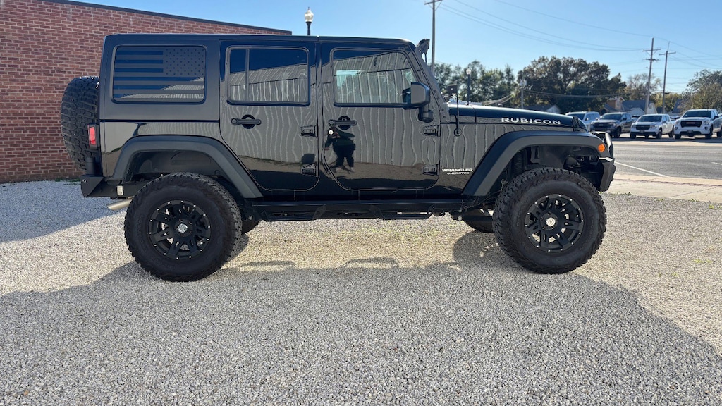 Used 2016 Jeep Wrangler Unlimited Rubicon SUV