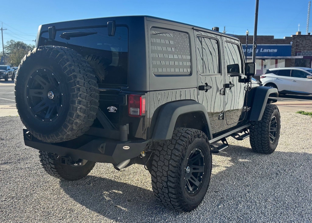 Used 2016 Jeep Wrangler Unlimited Rubicon SUV