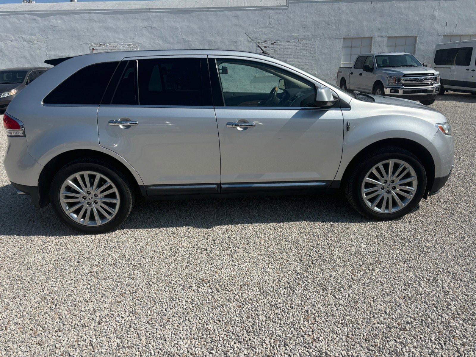 Used 2011 Lincoln MKX Base with VIN 2LMDJ6JK2BBJ16514 for sale in Hillsboro, KS