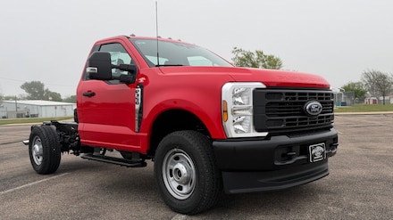 2026 Ford Super Duty F-350 SRW XL XL 4WD Reg Cab 145 WB 60 CA