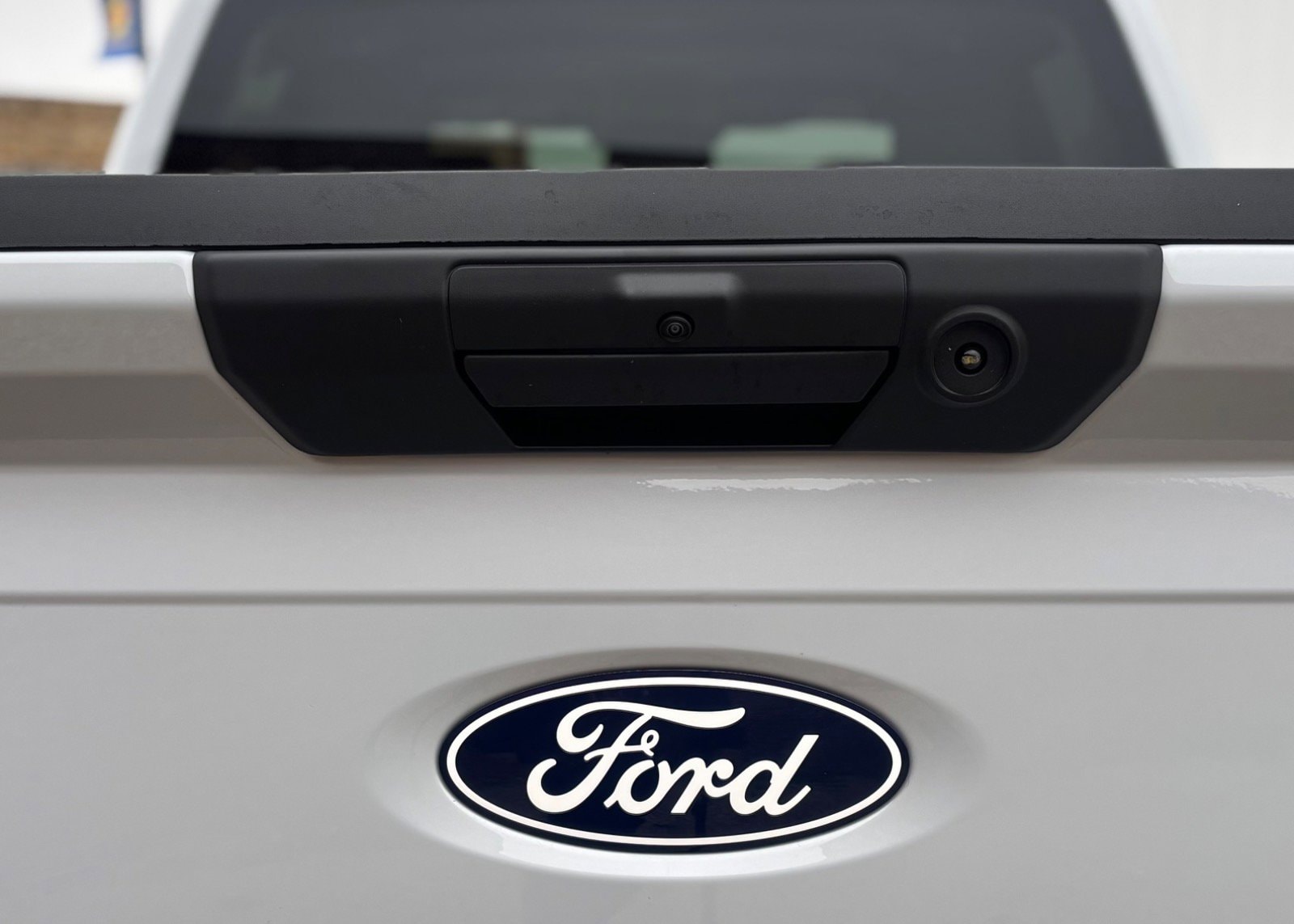 2025 Ford F-150 Lightning Flash - Photo 10