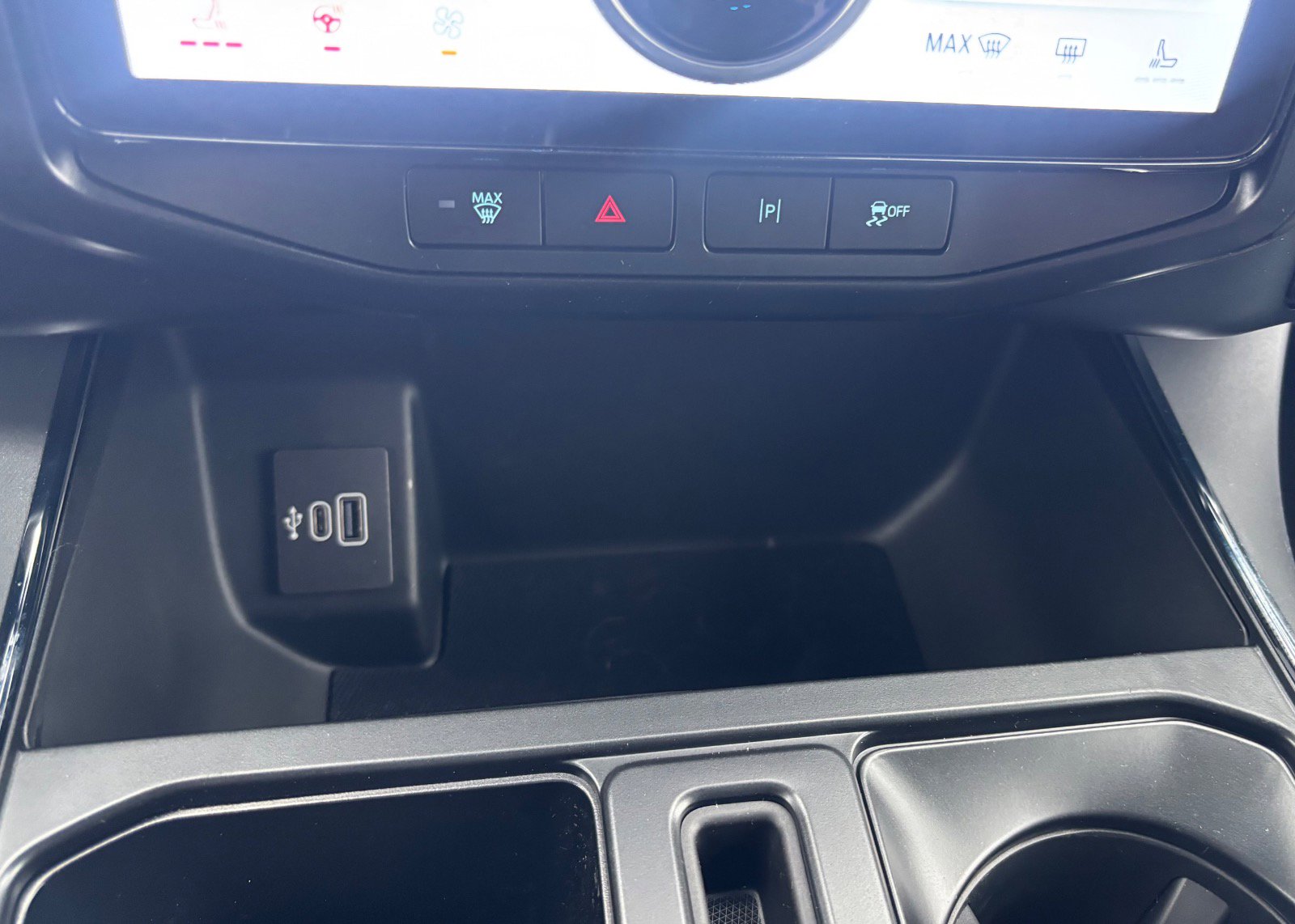 2025 Ford F-150 Lightning Flash - Photo 64