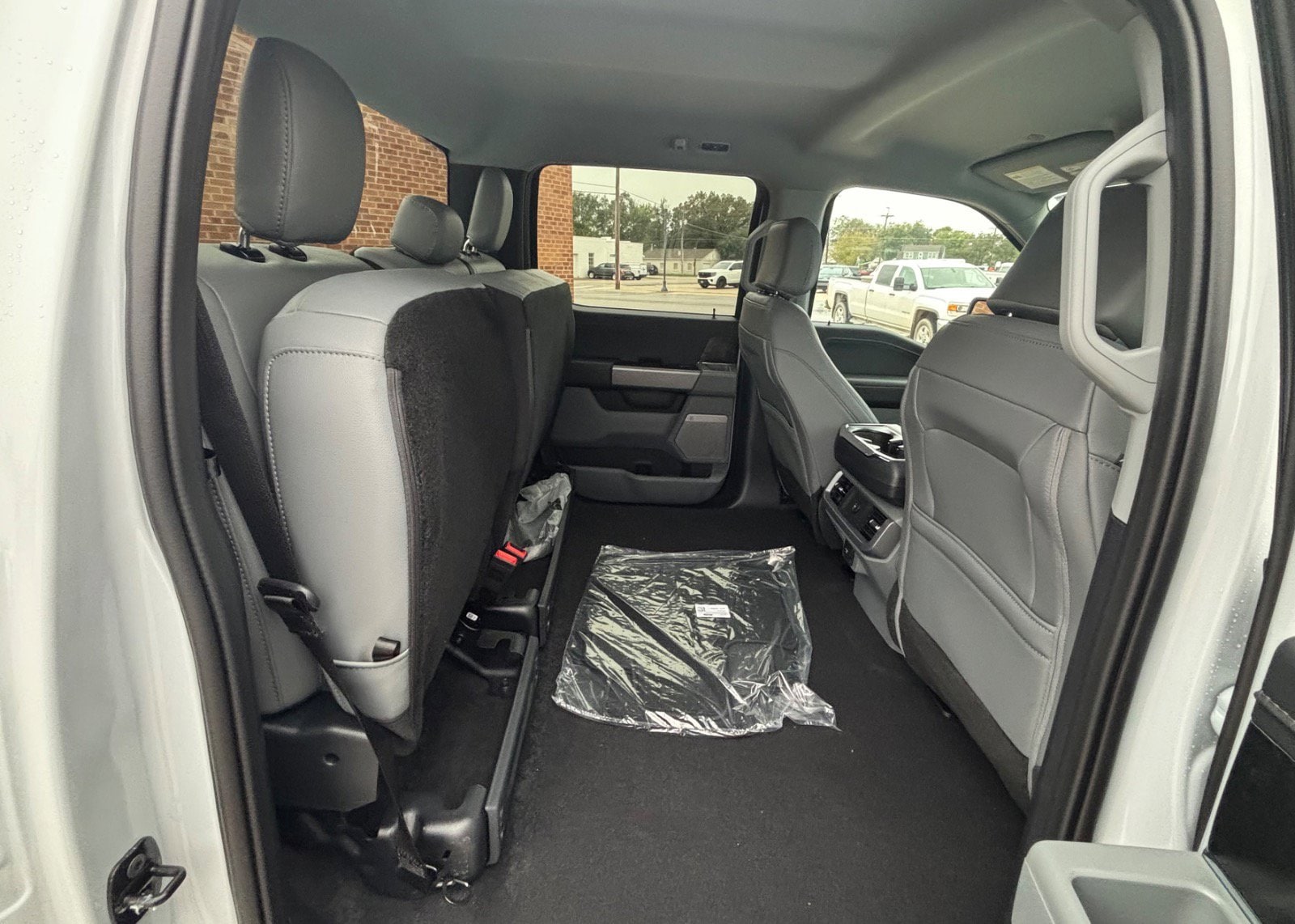 2025 Ford F-150 Lightning Flash - Photo 40