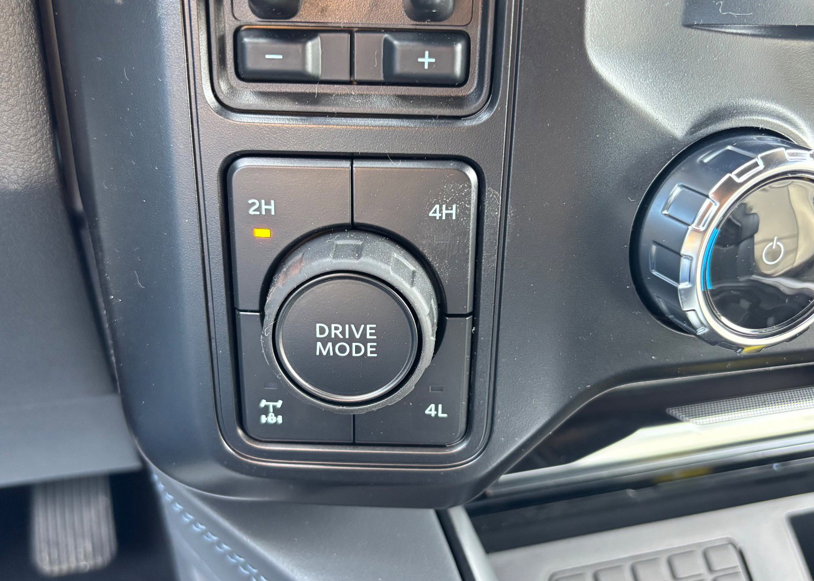 2026 Ford F-250 Super Duty Platinum - Photo 69