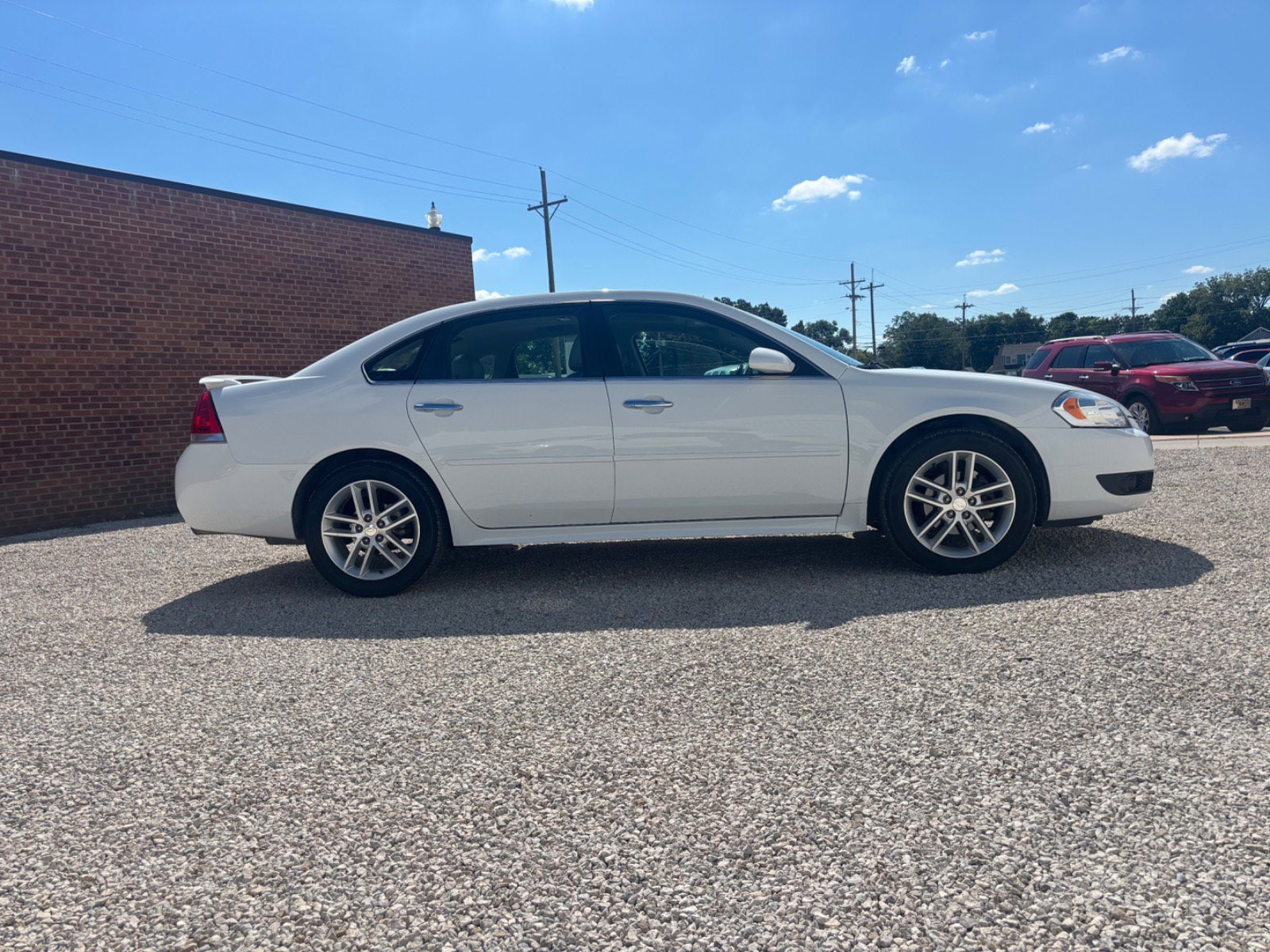 Used 2013 Chevrolet Impala LTZ with VIN 2G1WC5E39D1135370 for sale in Hillsboro, KS