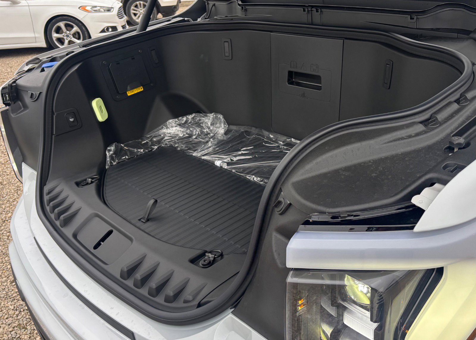 2025 Ford F-150 Lightning Flash - Photo 18