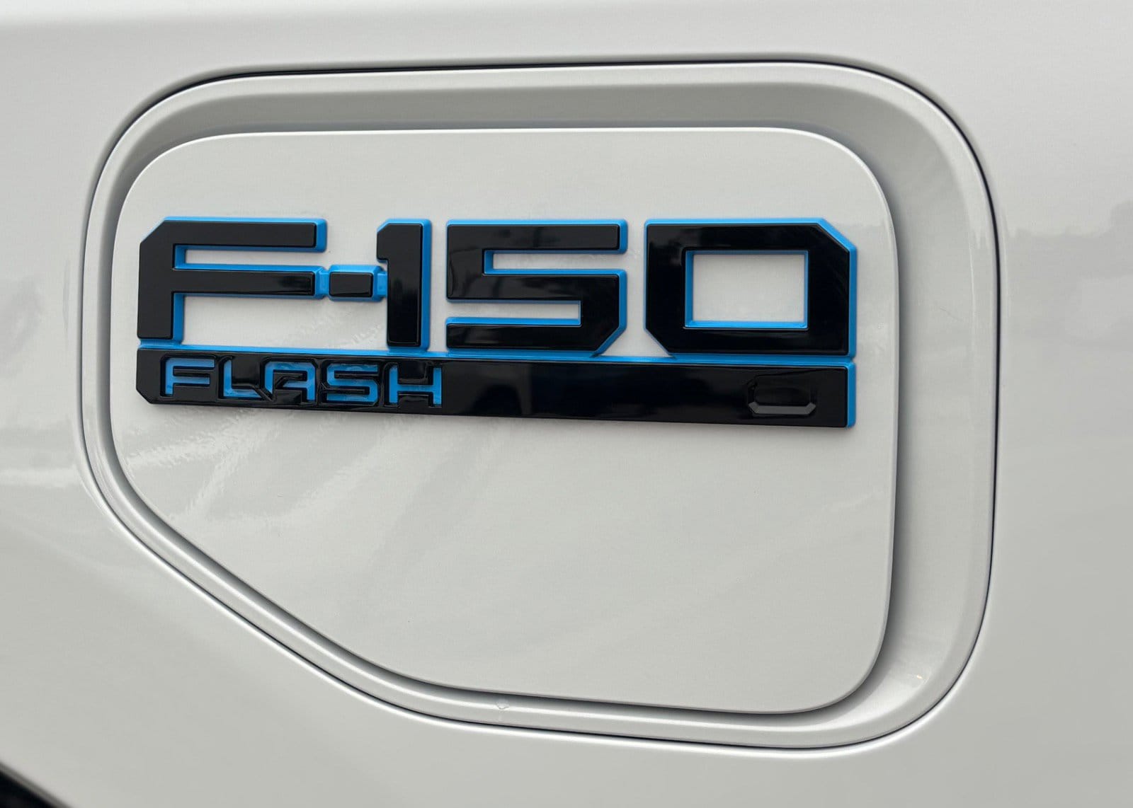 2025 Ford F-150 Lightning Flash - Photo 32
