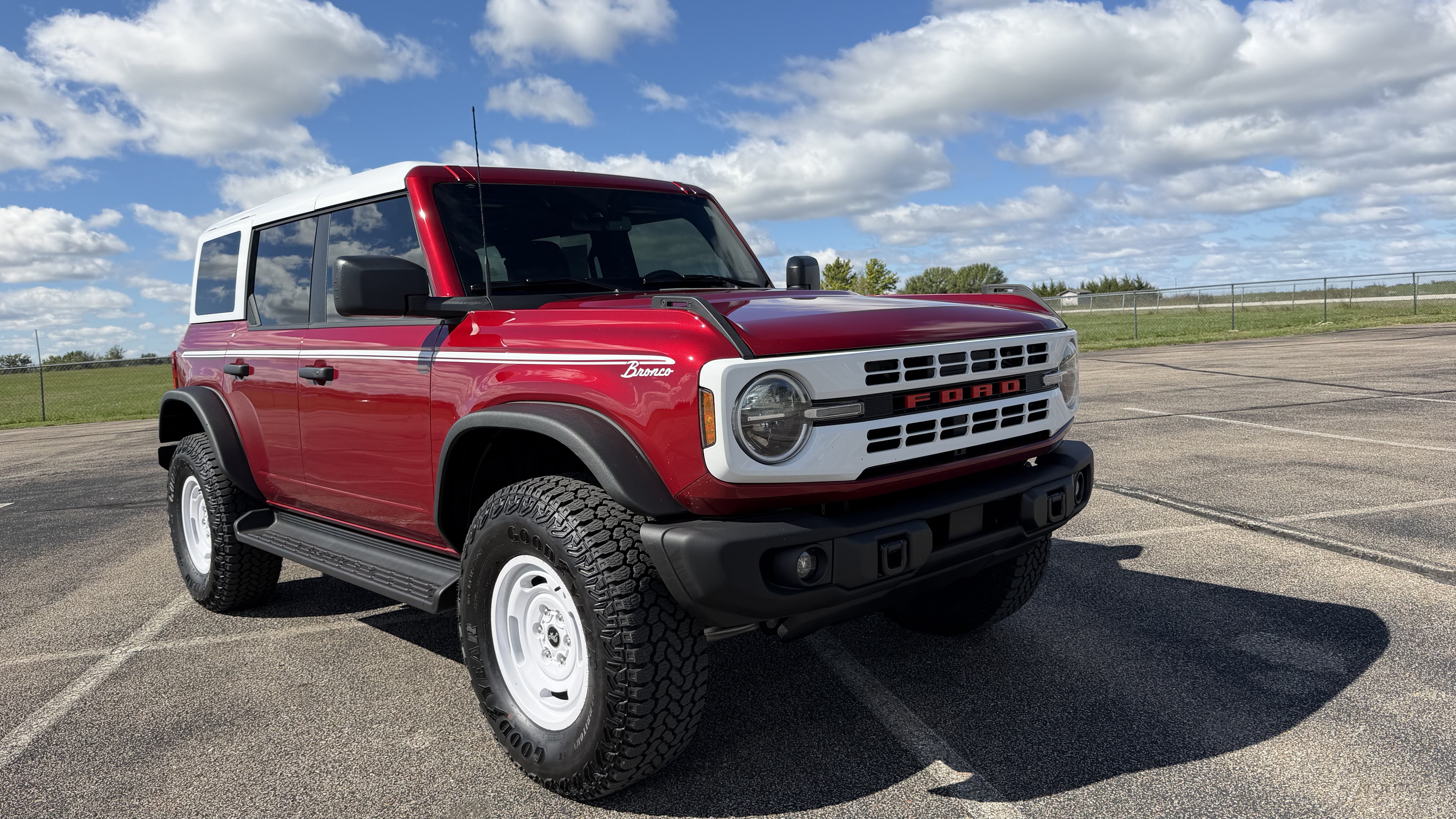 2025 Ford Bronco 4-Door Heritage Editon