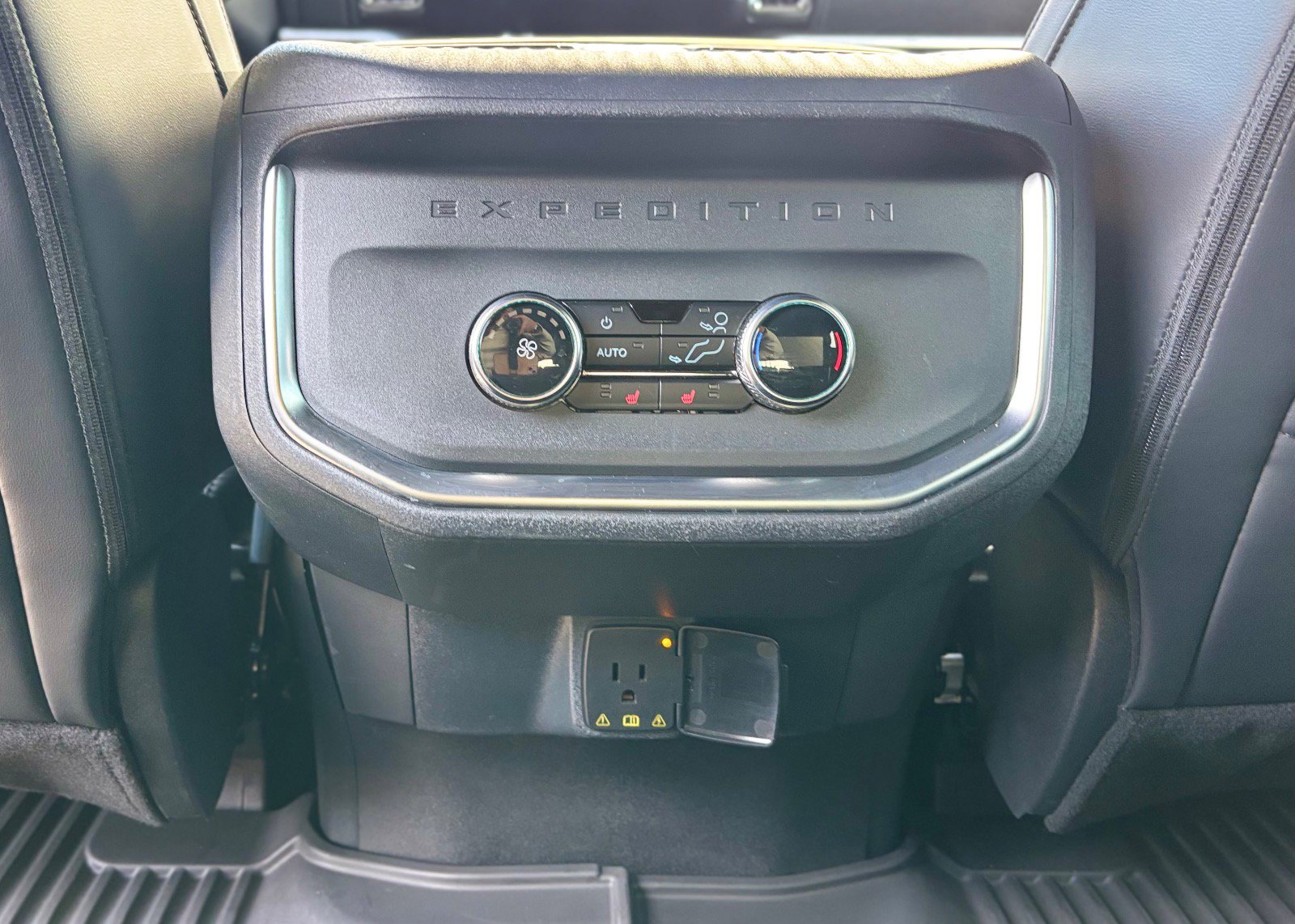 2025 Ford Expedition Platinum - Photo 40