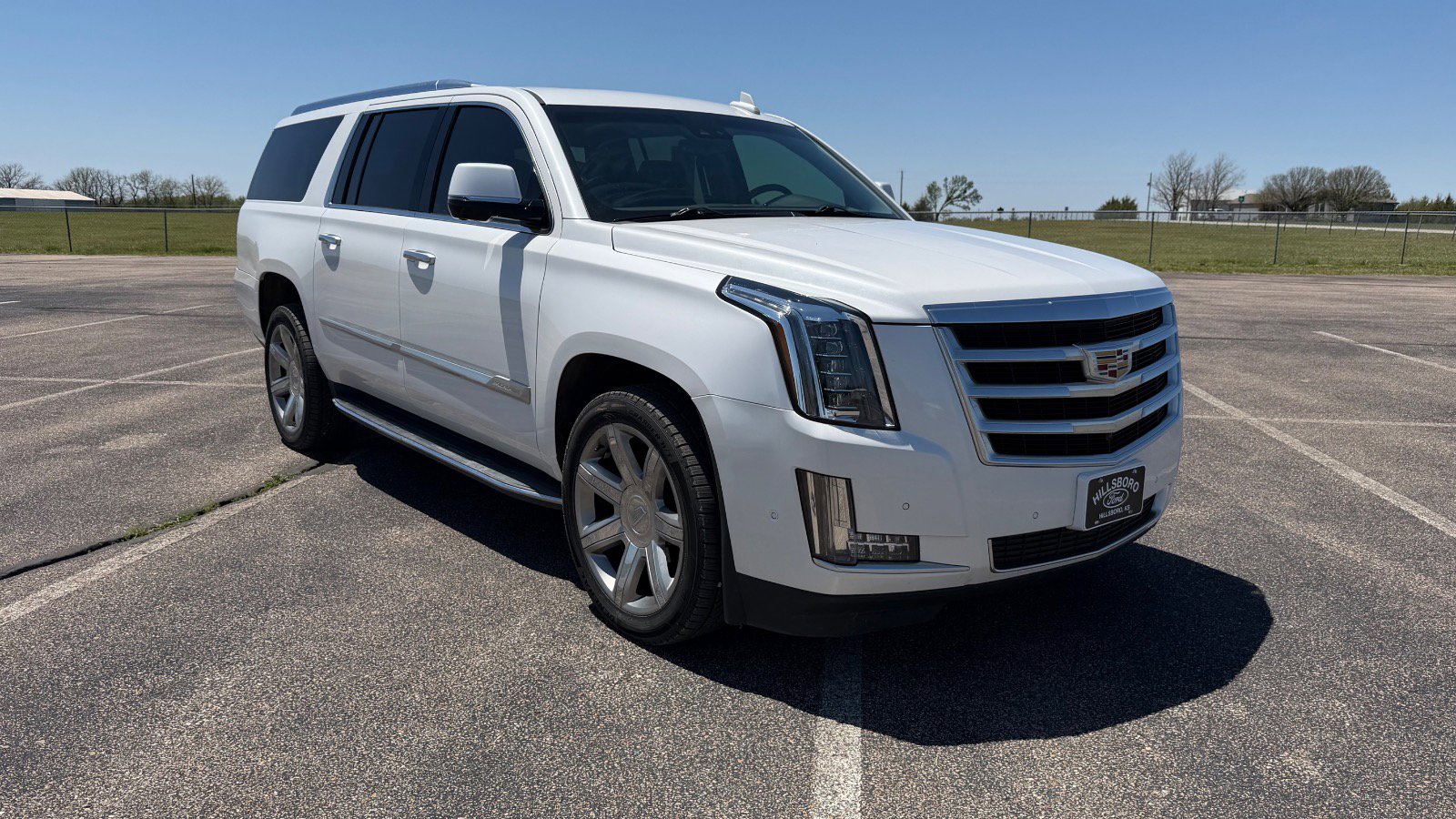 2019 Cadillac Escalade ESV AWD Luxury's photo