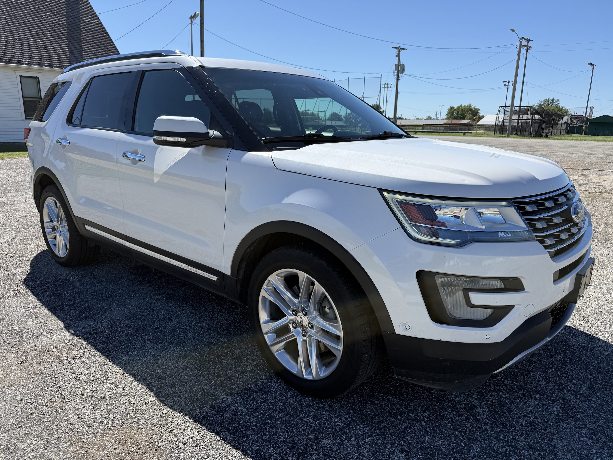 Used 2017 Ford Explorer Limited with VIN 1FM5K8F85HGA09982 for sale in Hillsboro, KS