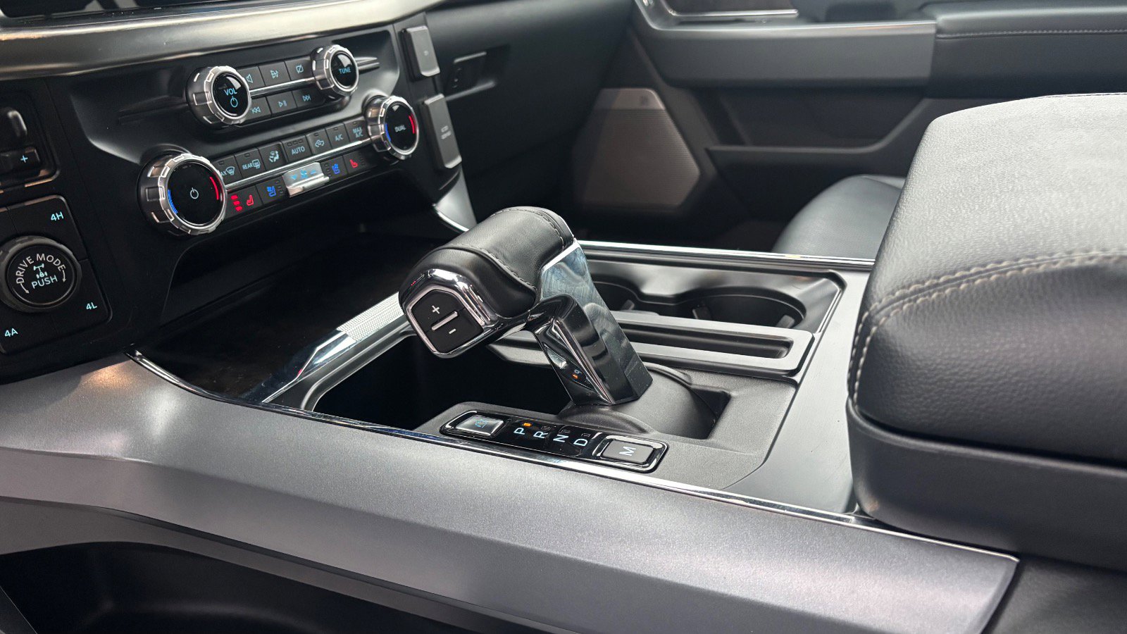 2022 Ford F-150 Lariat - Photo 47