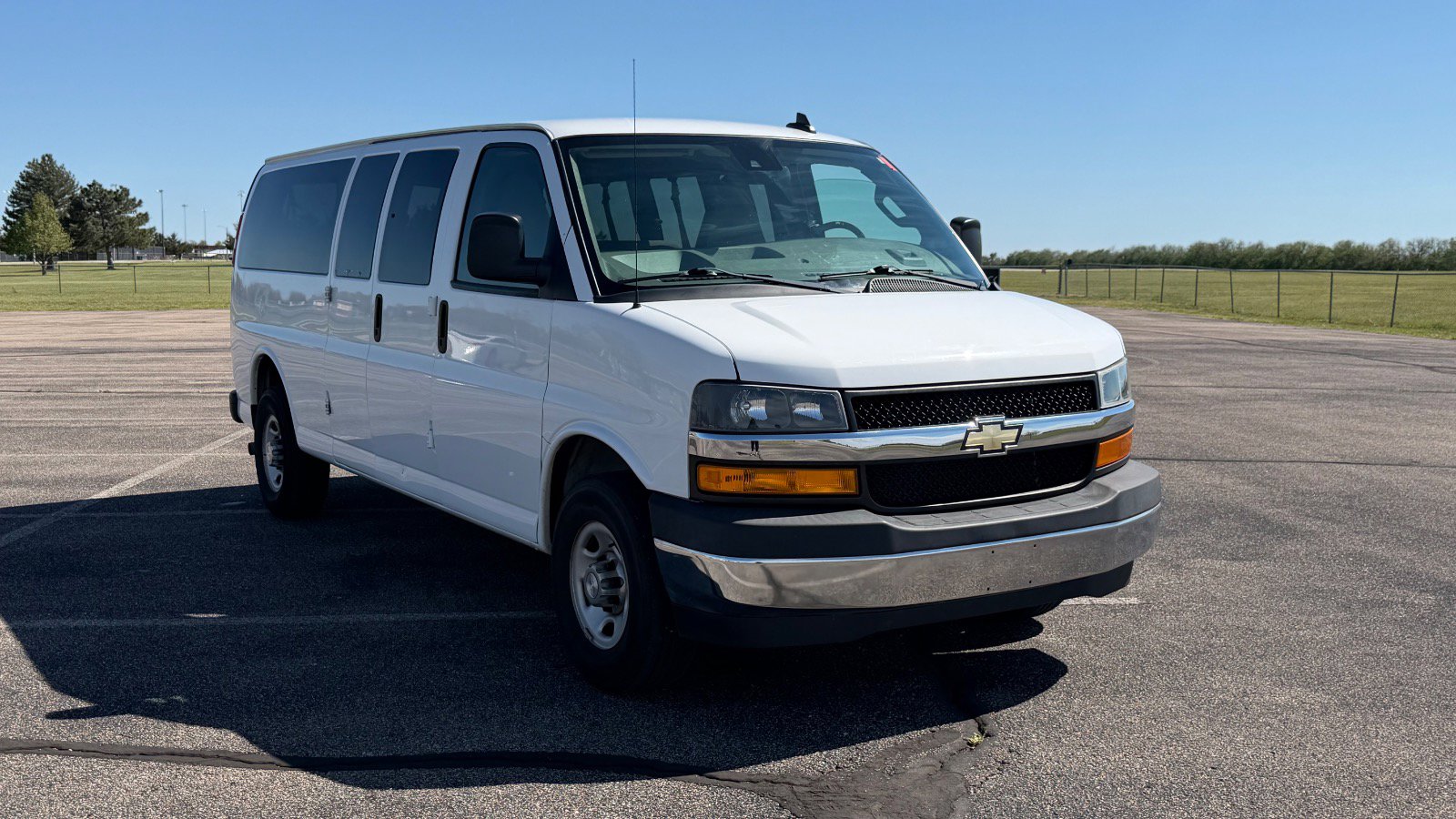 2019 Chevrolet Express 3500 LT Extended's photo