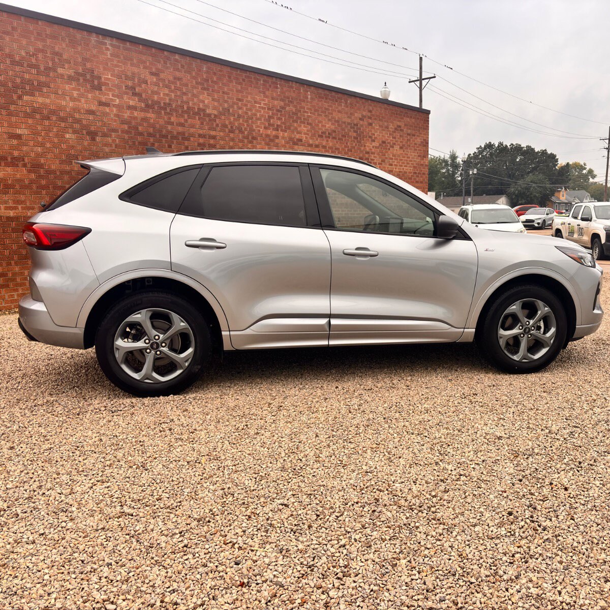 2023 Ford Escape ST-Line photo 2