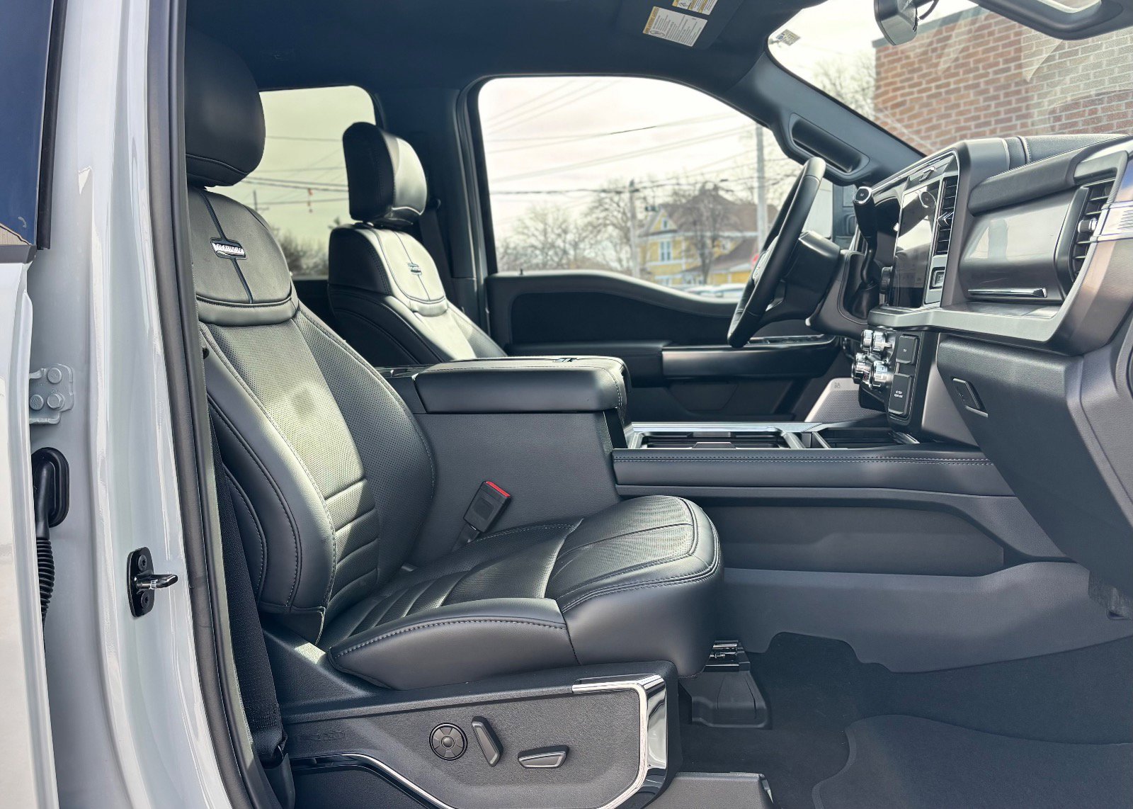 2026 Ford F-250 Super Duty Platinum - Photo 34