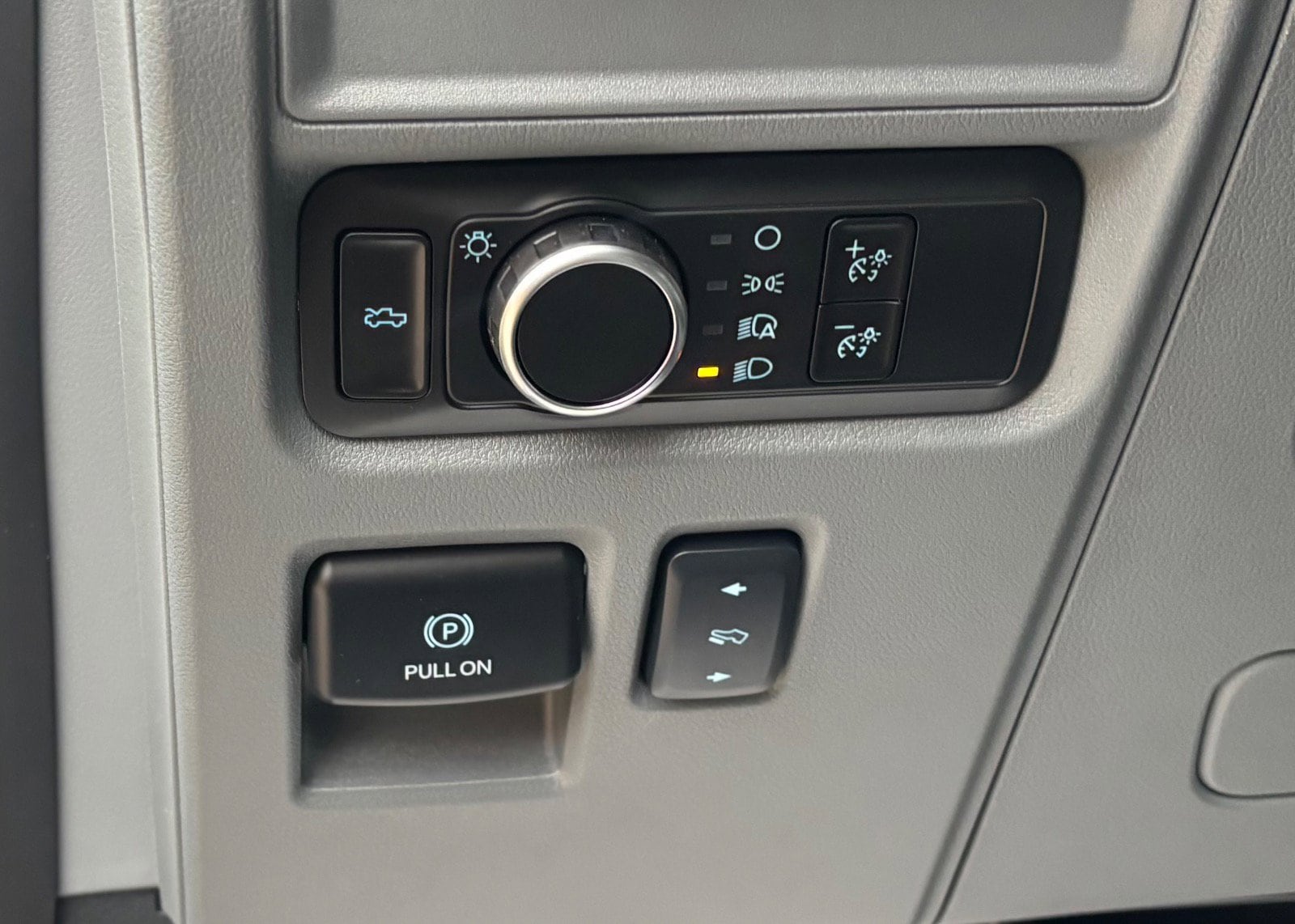 2025 Ford F-150 Lightning Flash - Photo 49