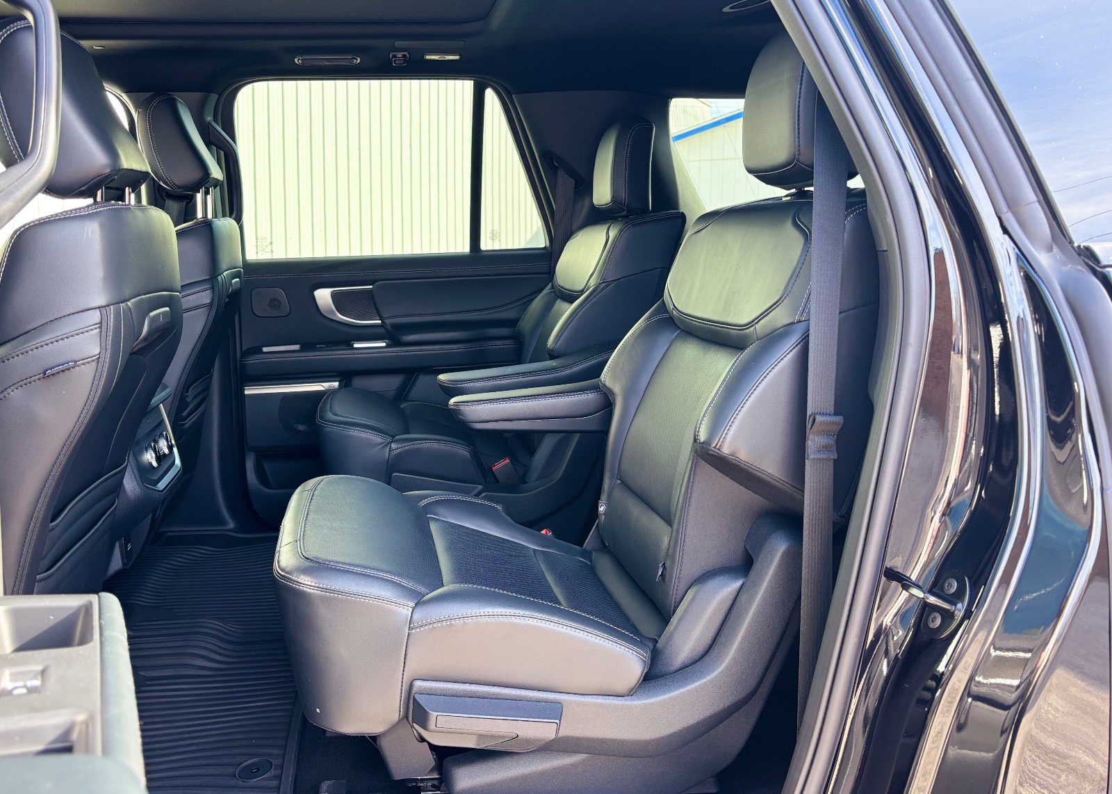 2025 Ford Expedition Platinum - Photo 25