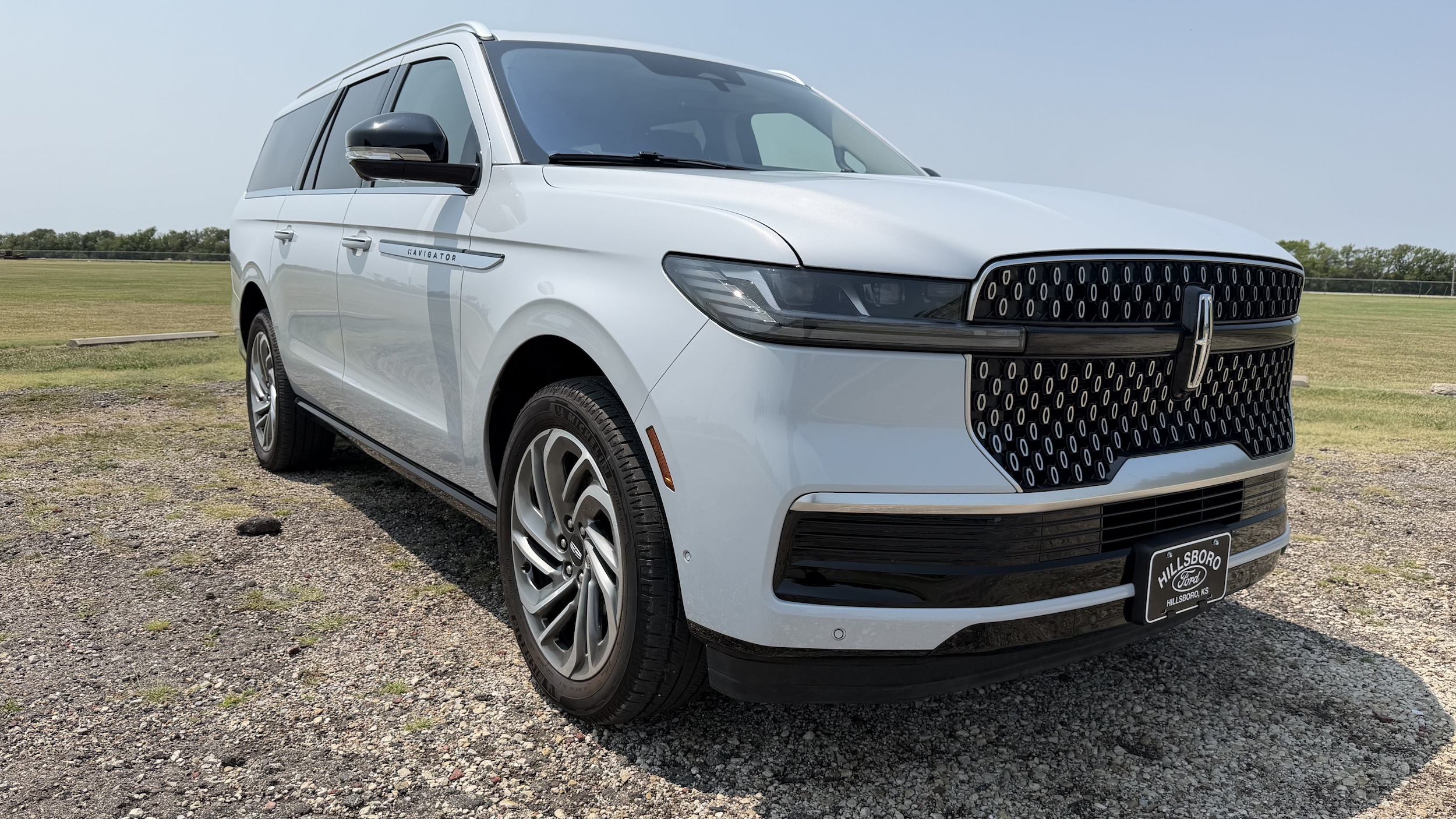 Crystal White 2025 Lincoln Navigator SUV / Crossover Four-Wheel Drive 10-Speed Automatic