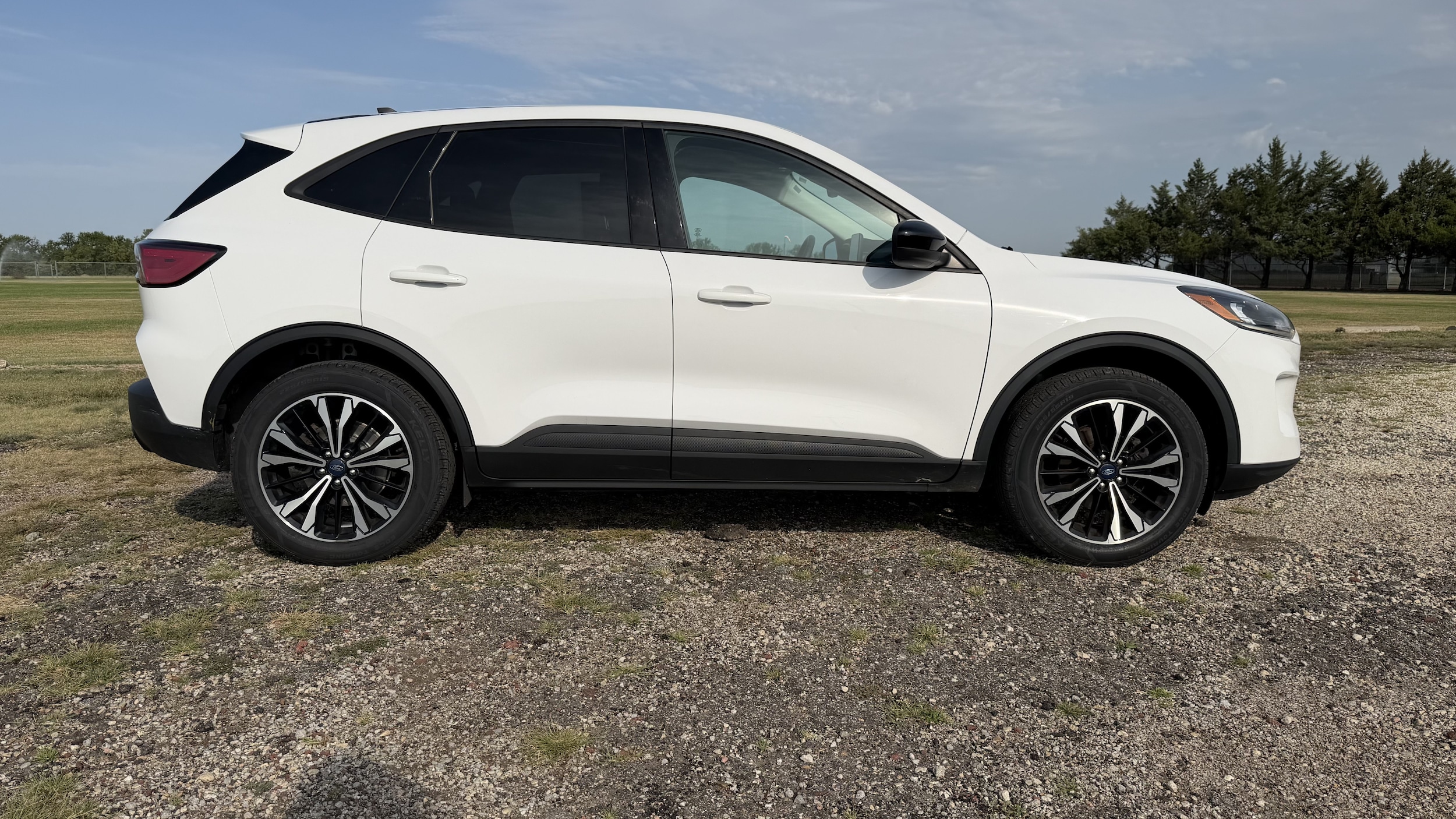 Used 2022 Ford Escape SE with VIN 1FMCU9G65NUA87339 for sale in Hillsboro, KS