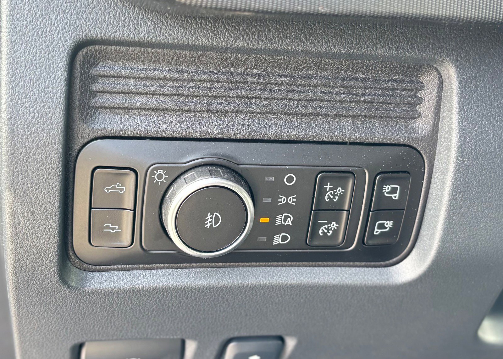 2026 Ford F-250 Super Duty Platinum - Photo 38