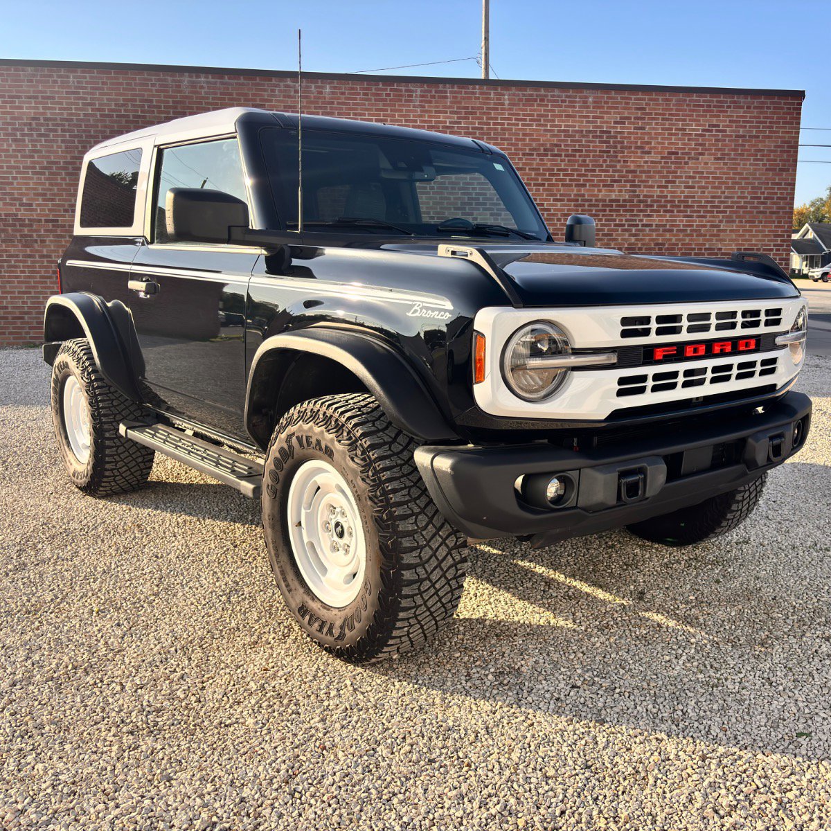 2024 Ford Bronco 2-Door Heritage Editon's photo