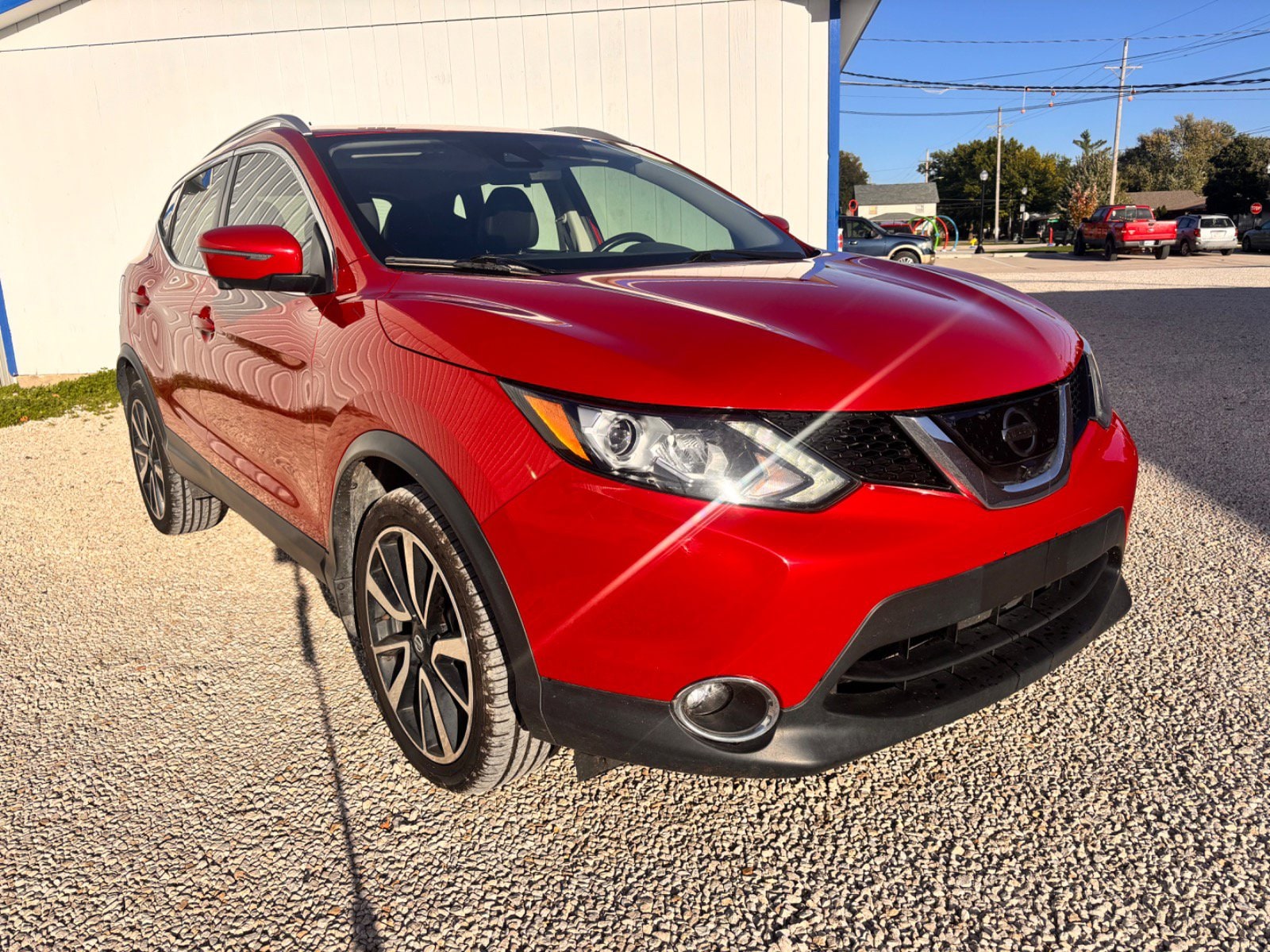 2017 Nissan Rogue Sport SL's photo