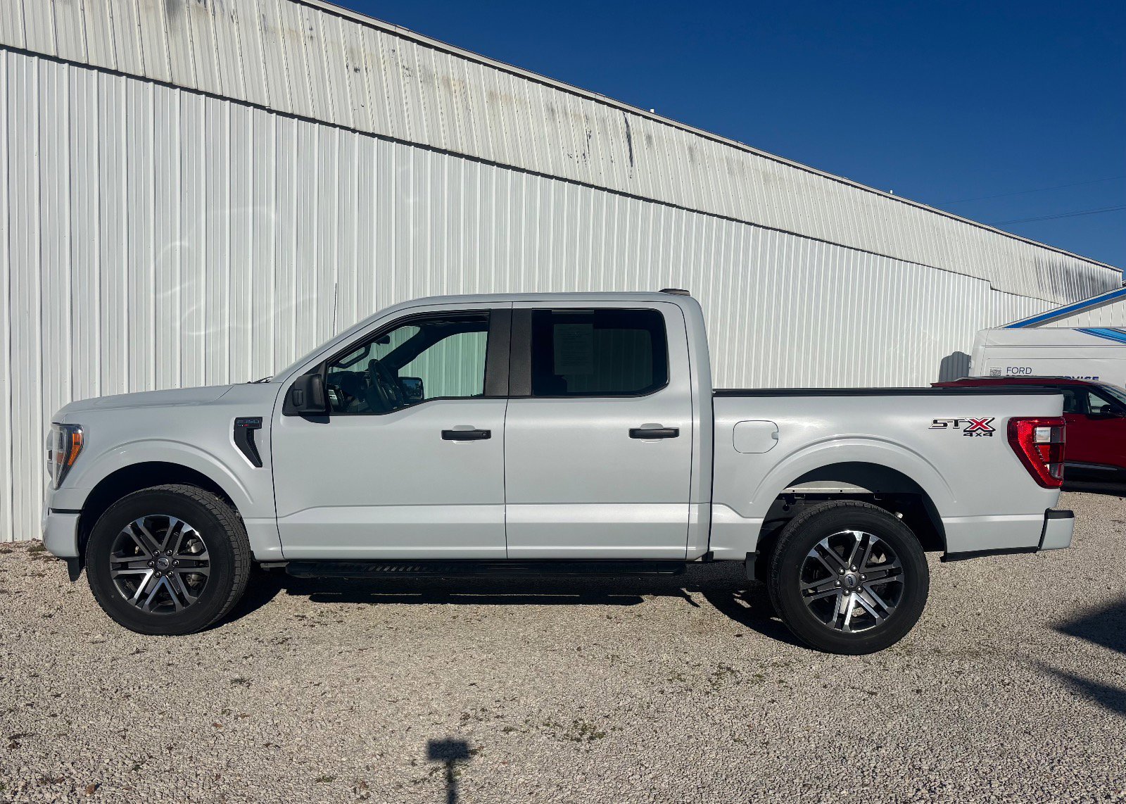 2022 Ford F-150 XL - Photo 8